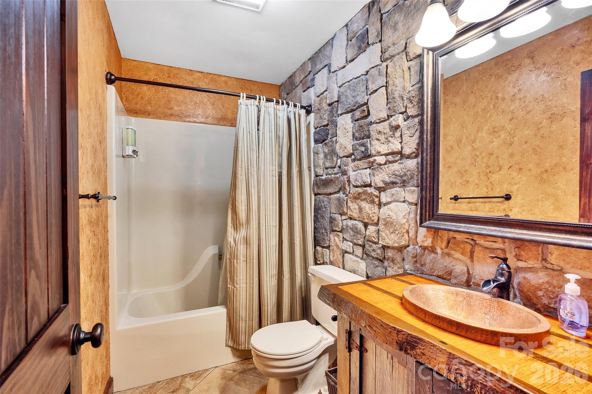 202 Tamarack Road — Beech Mountain