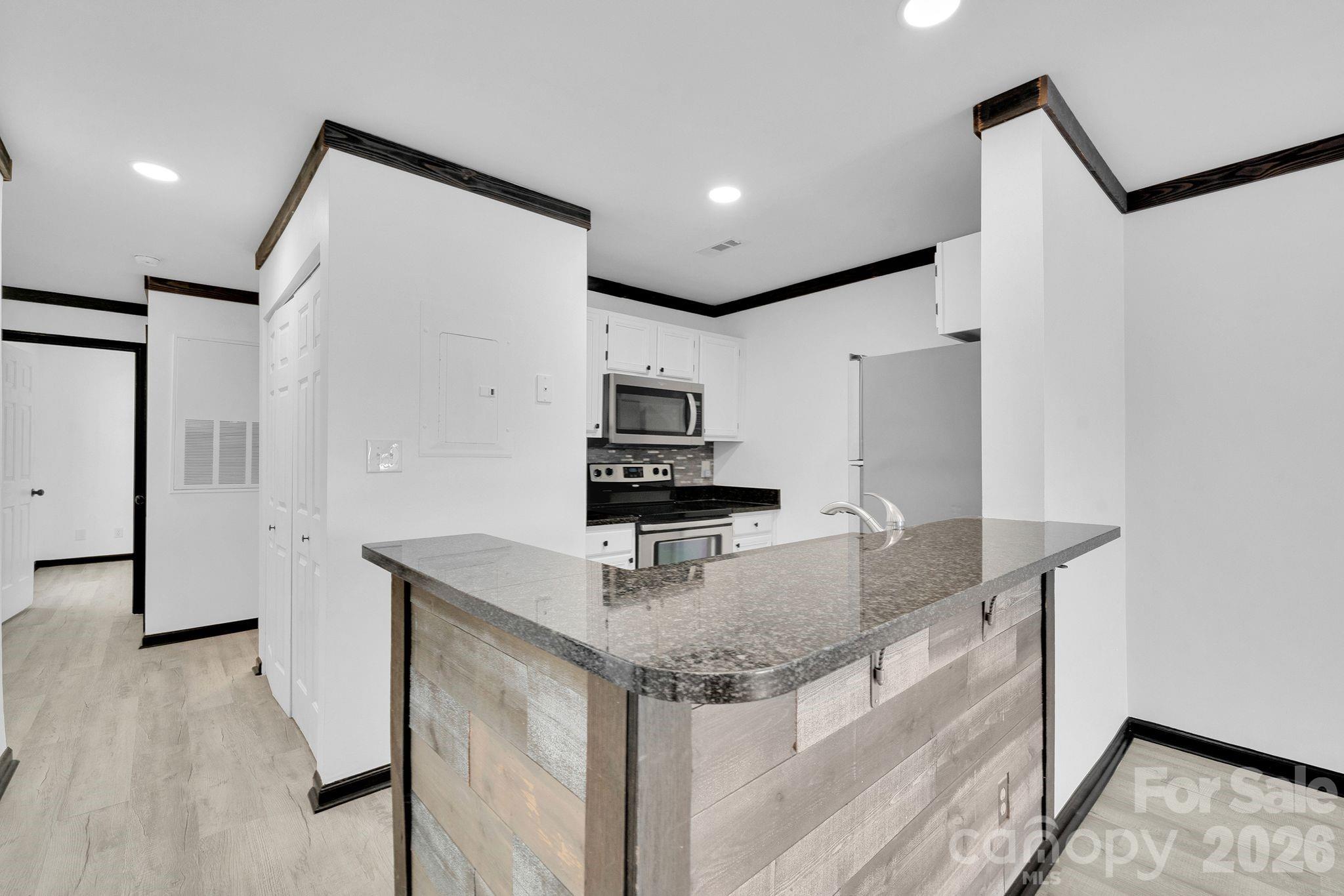 18755 Vineyard Point Lane — Cornelius