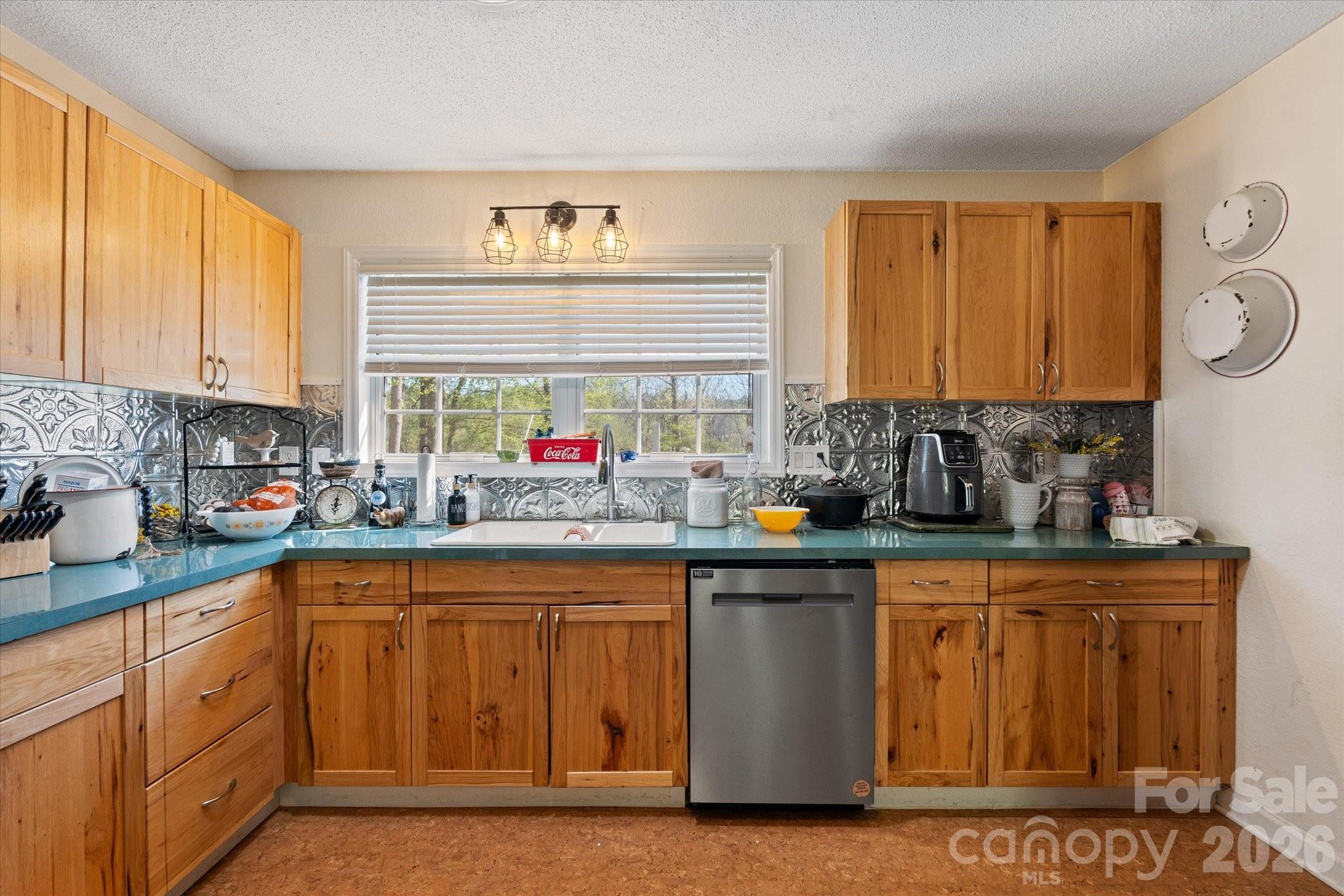 441 Hunters Glen Lane — Hendersonville