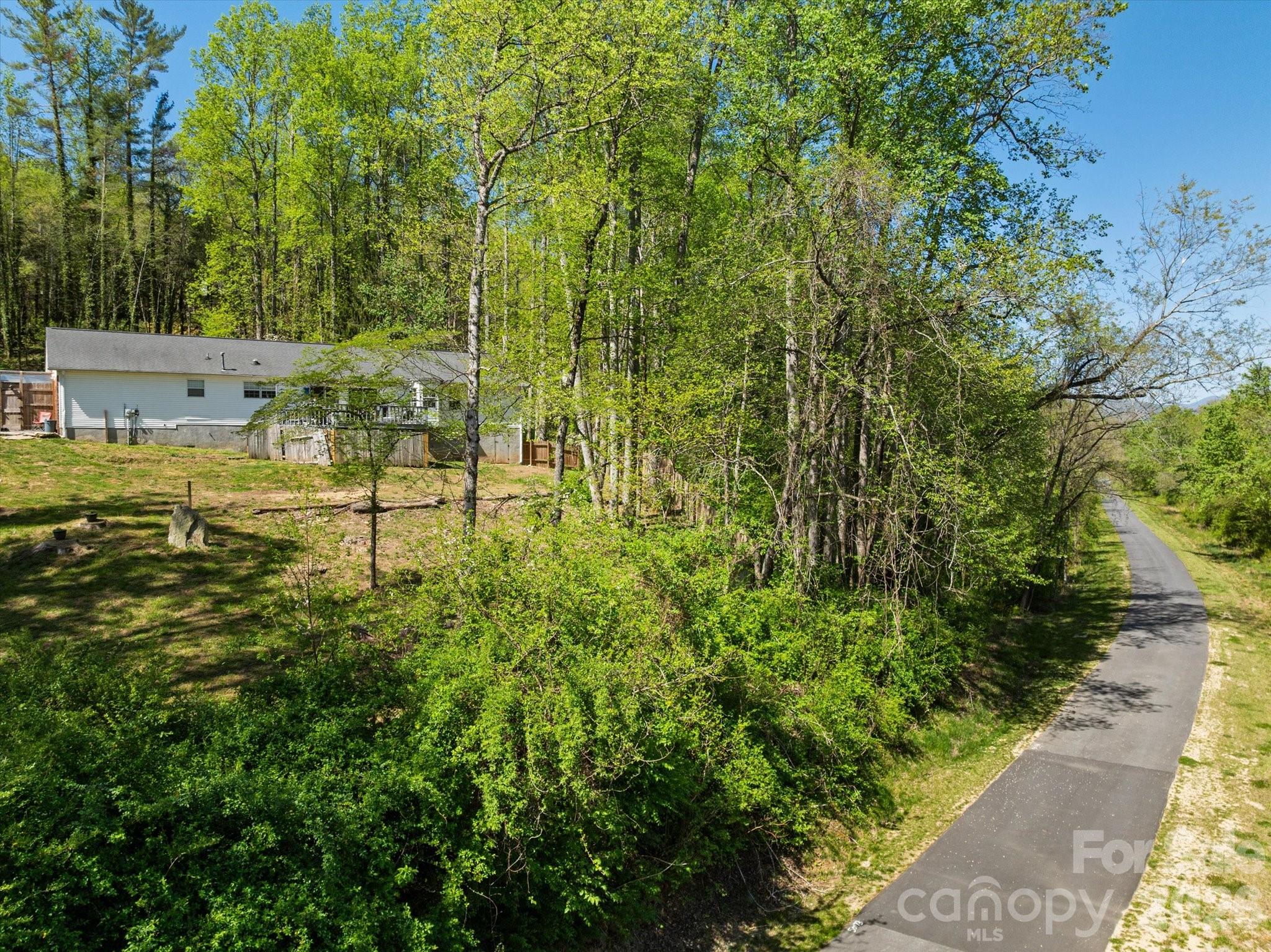 441 Hunters Glen Lane — Hendersonville