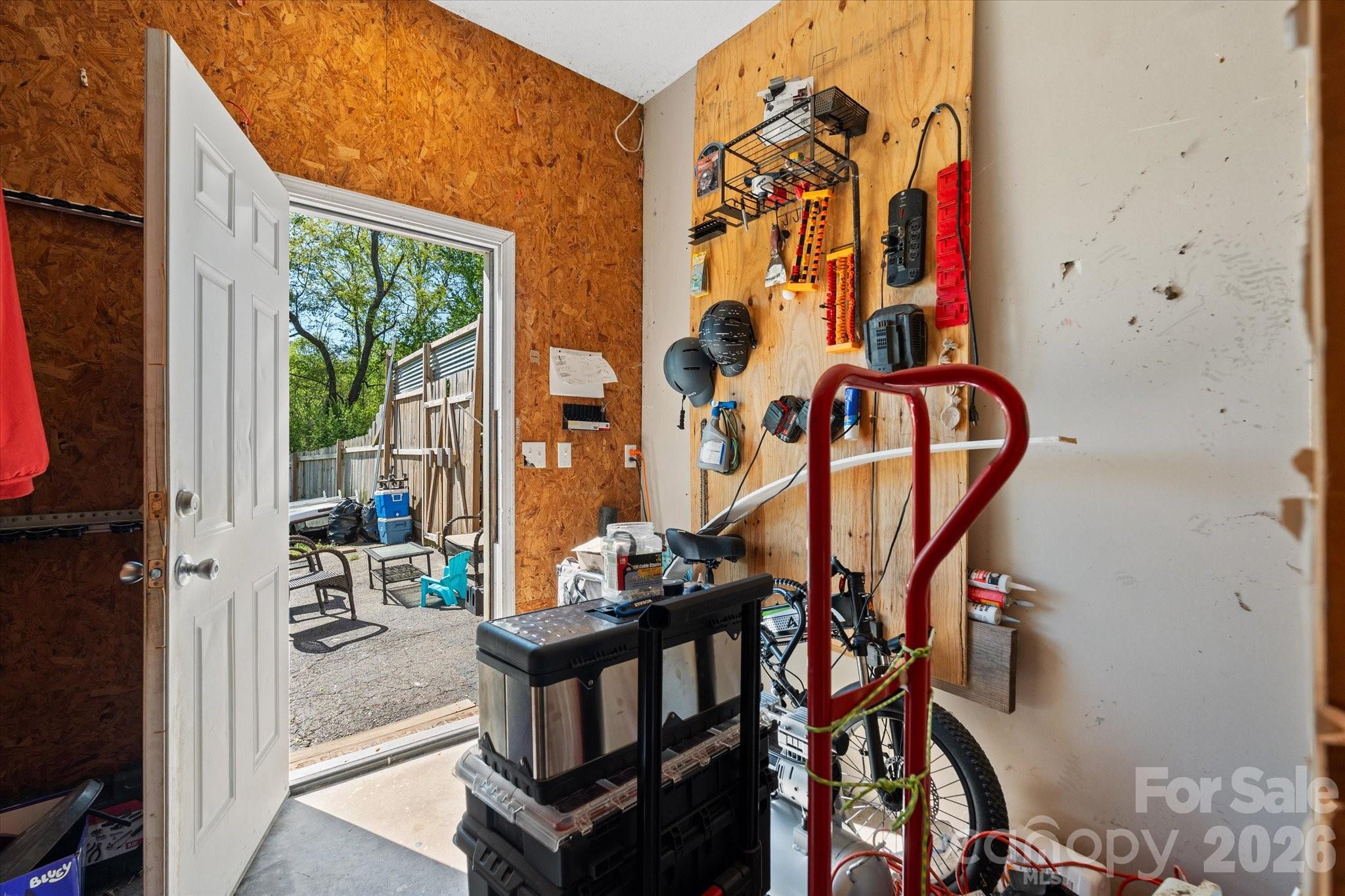 441 Hunters Glen Lane — Hendersonville