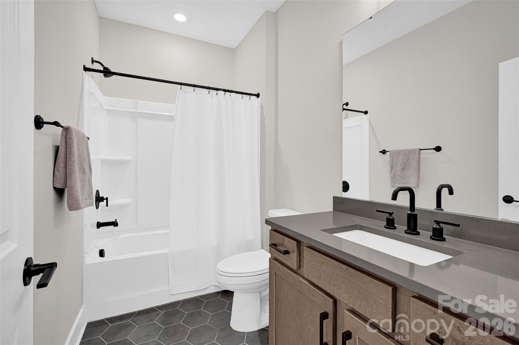 159 Glenn Drive — Mooresville