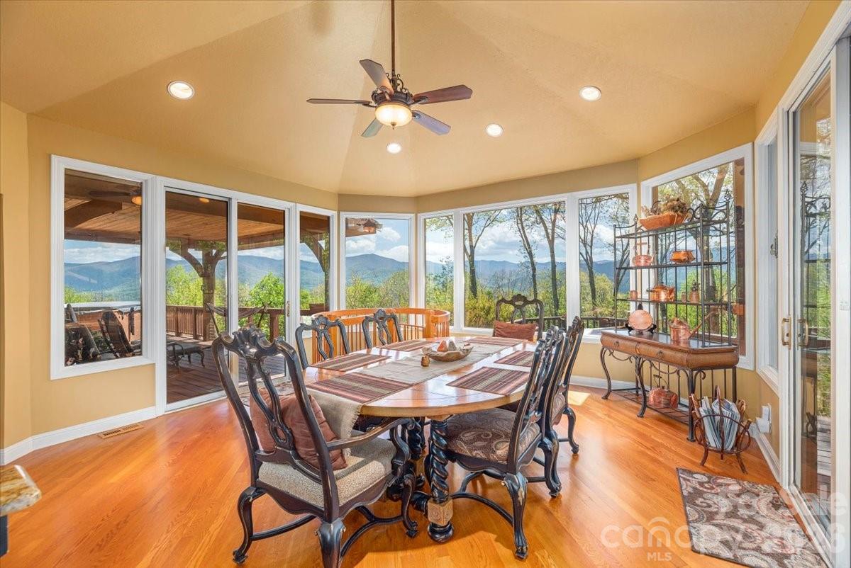 1108 Rocky Knob Road — Waynesville