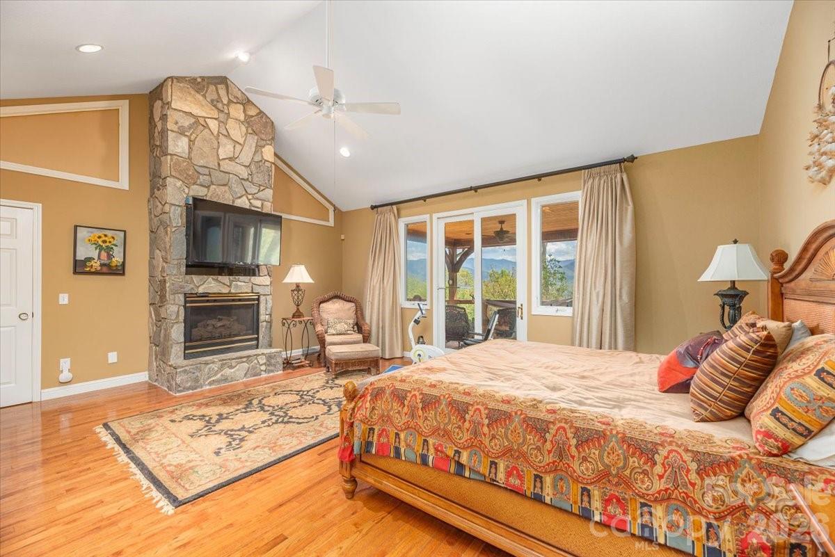 1108 Rocky Knob Road — Waynesville