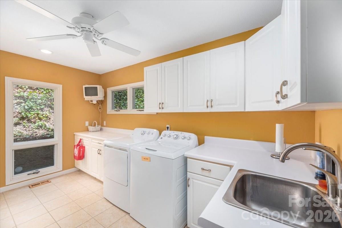1108 Rocky Knob Road — Waynesville