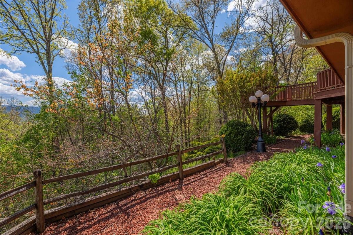 1108 Rocky Knob Road — Waynesville