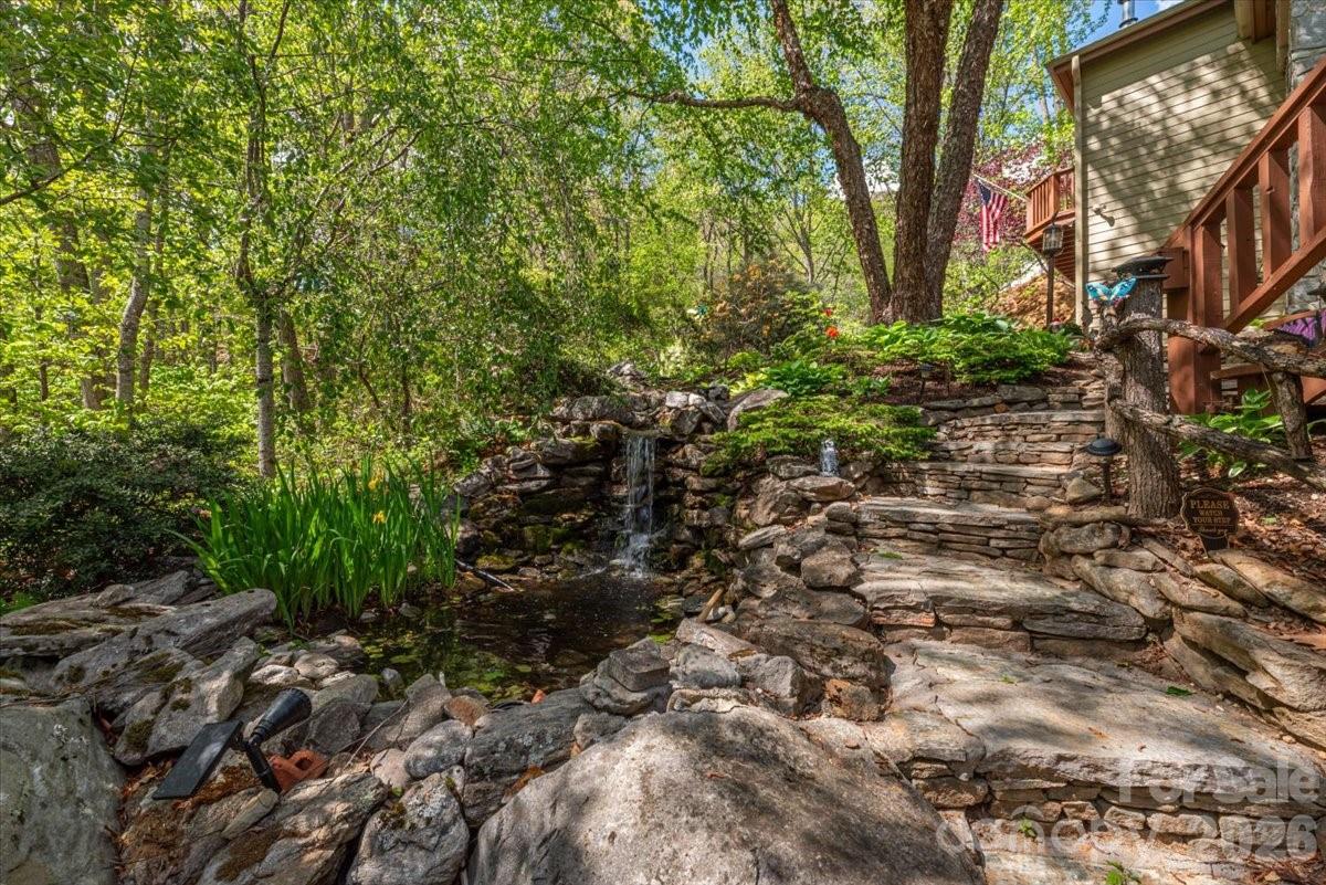 1108 Rocky Knob Road — Waynesville