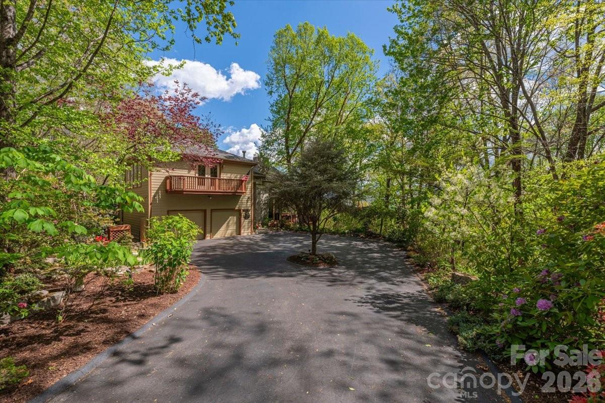 1108 Rocky Knob Road — Waynesville