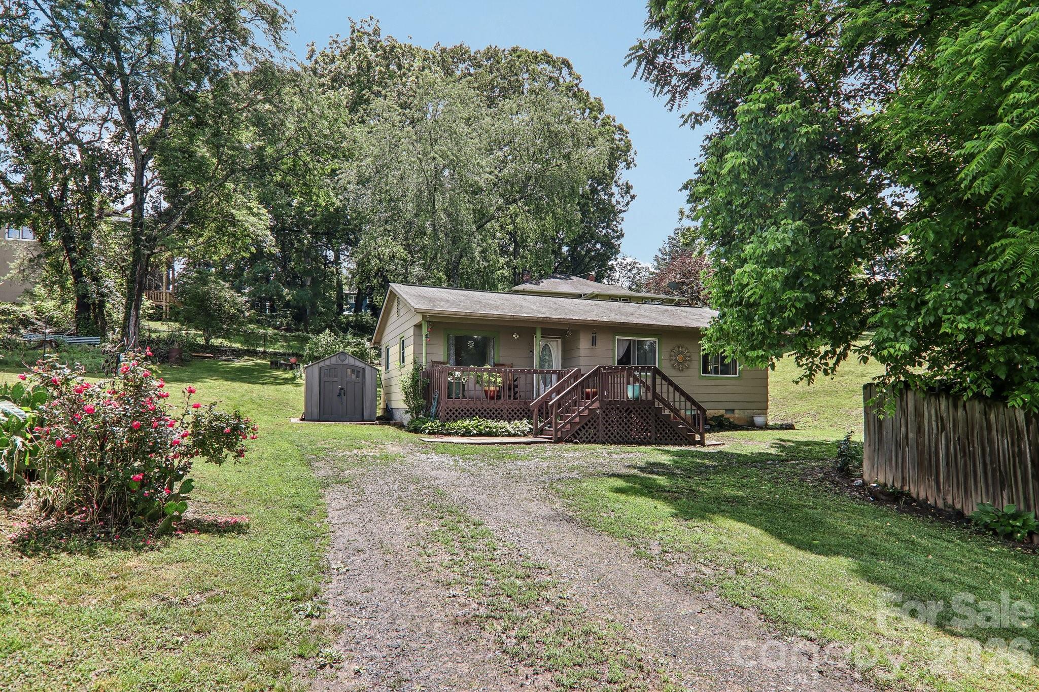1 Camby Street — Asheville