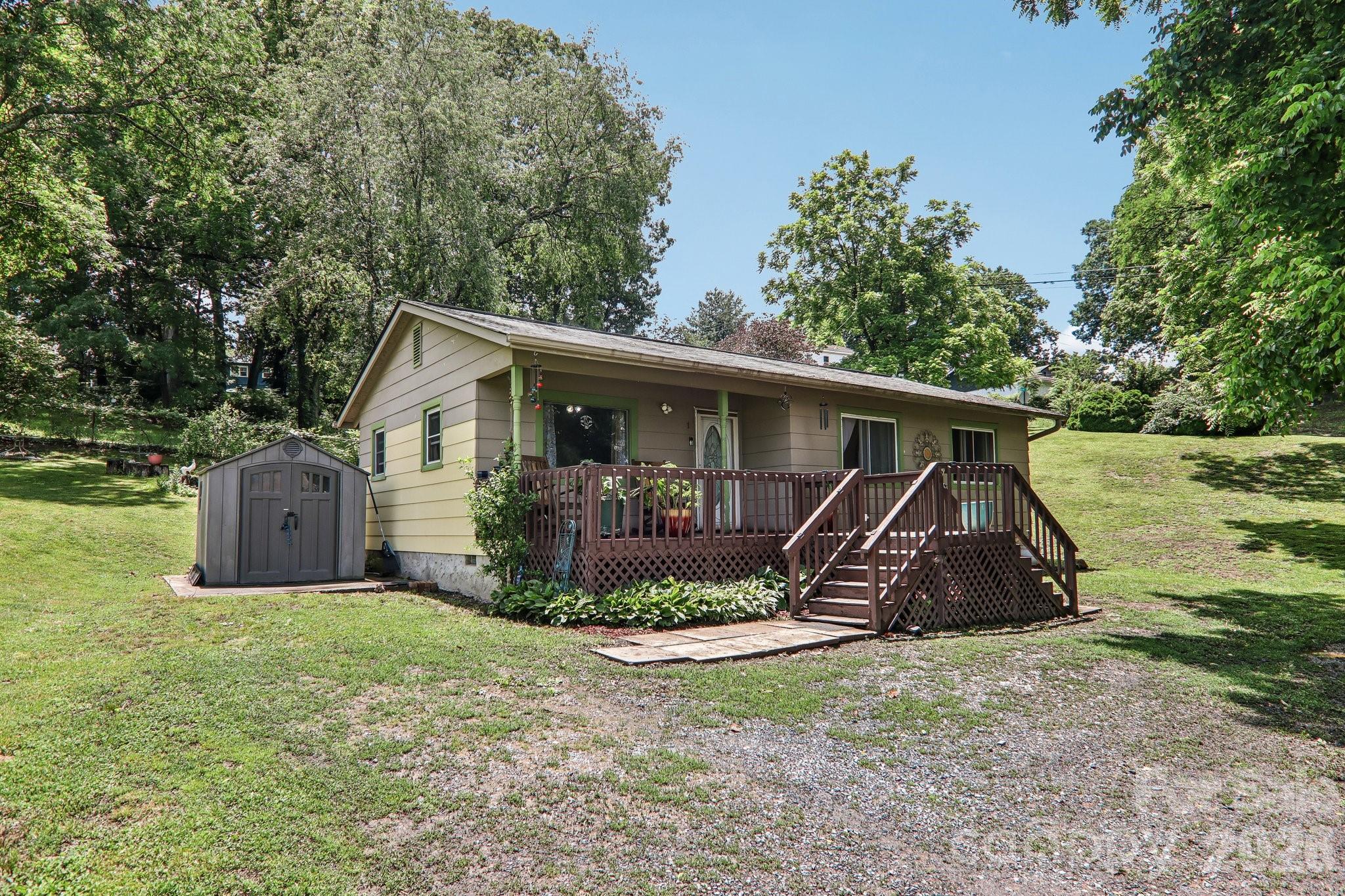 1 Camby Street — Asheville