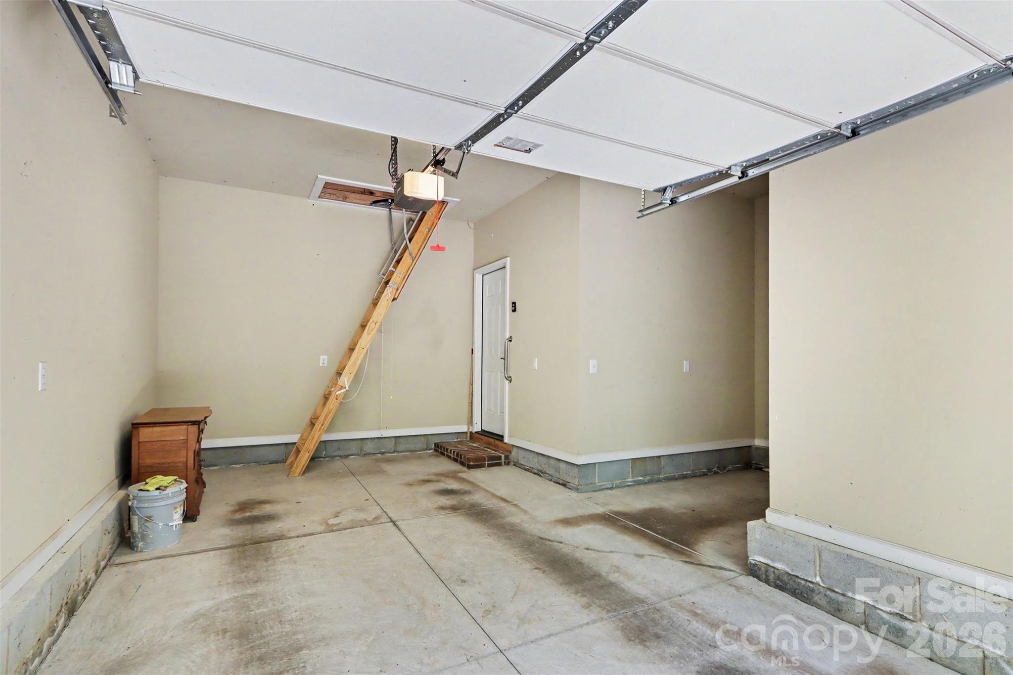7926 Tigers Paw Drive — Huntersville
