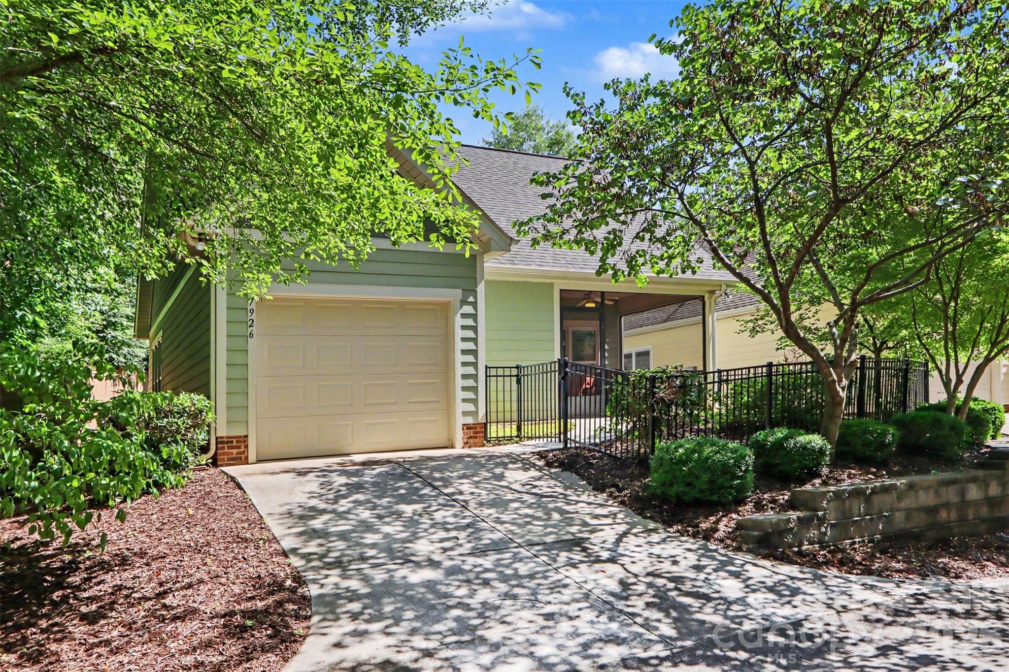 7926 Tigers Paw Drive — Huntersville