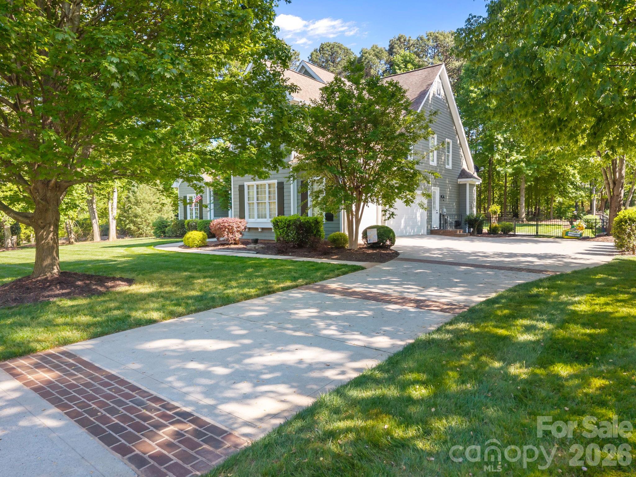 107 Spears Creek Drive — Mooresville