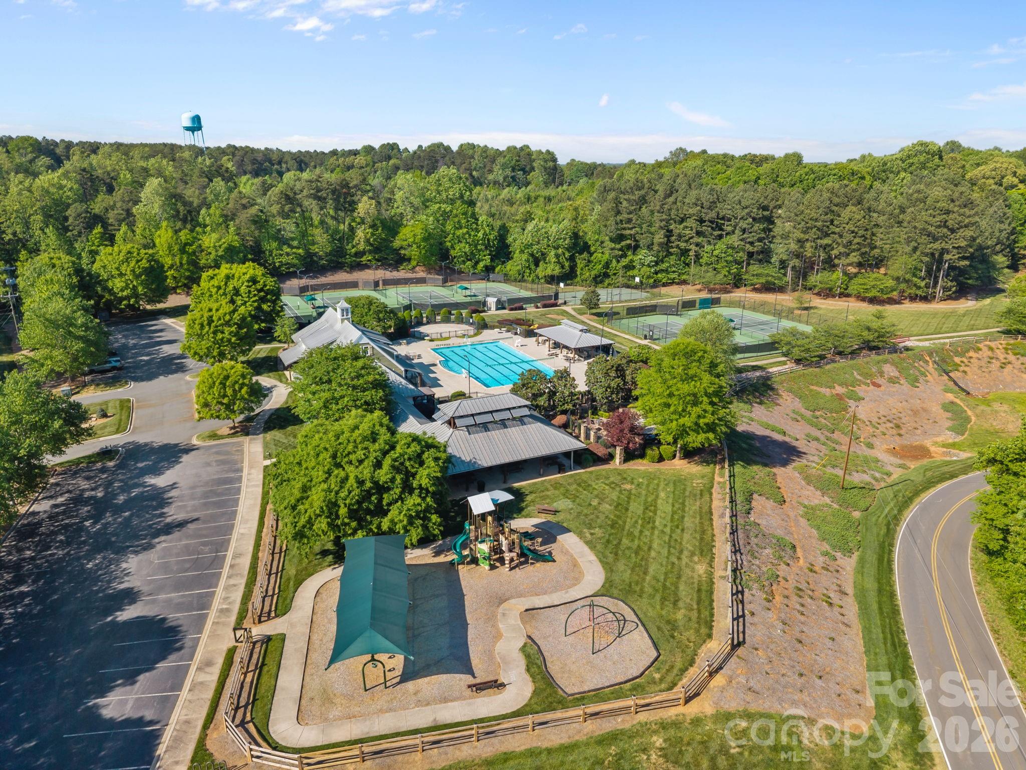 107 Spears Creek Drive — Mooresville