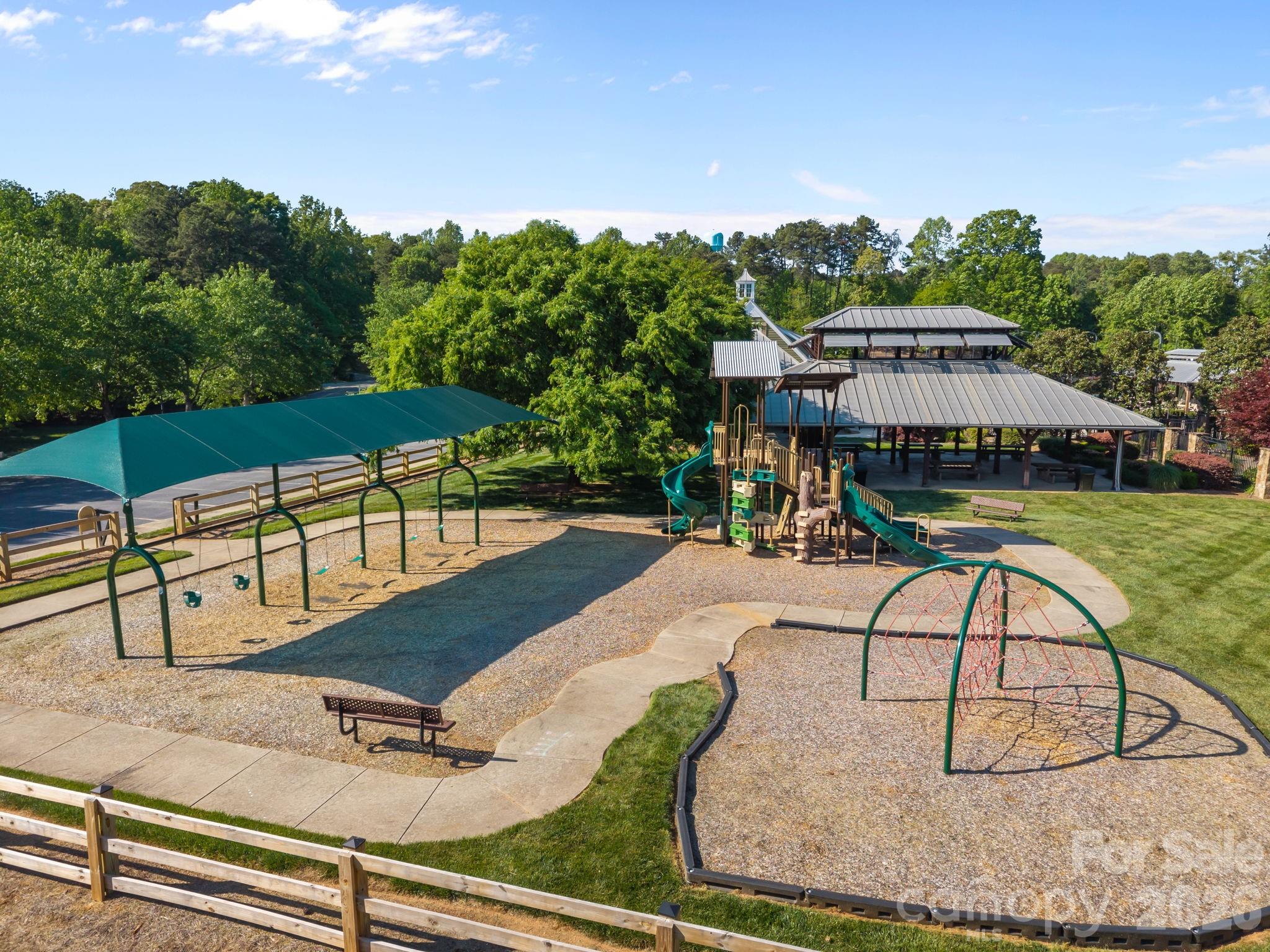 107 Spears Creek Drive — Mooresville