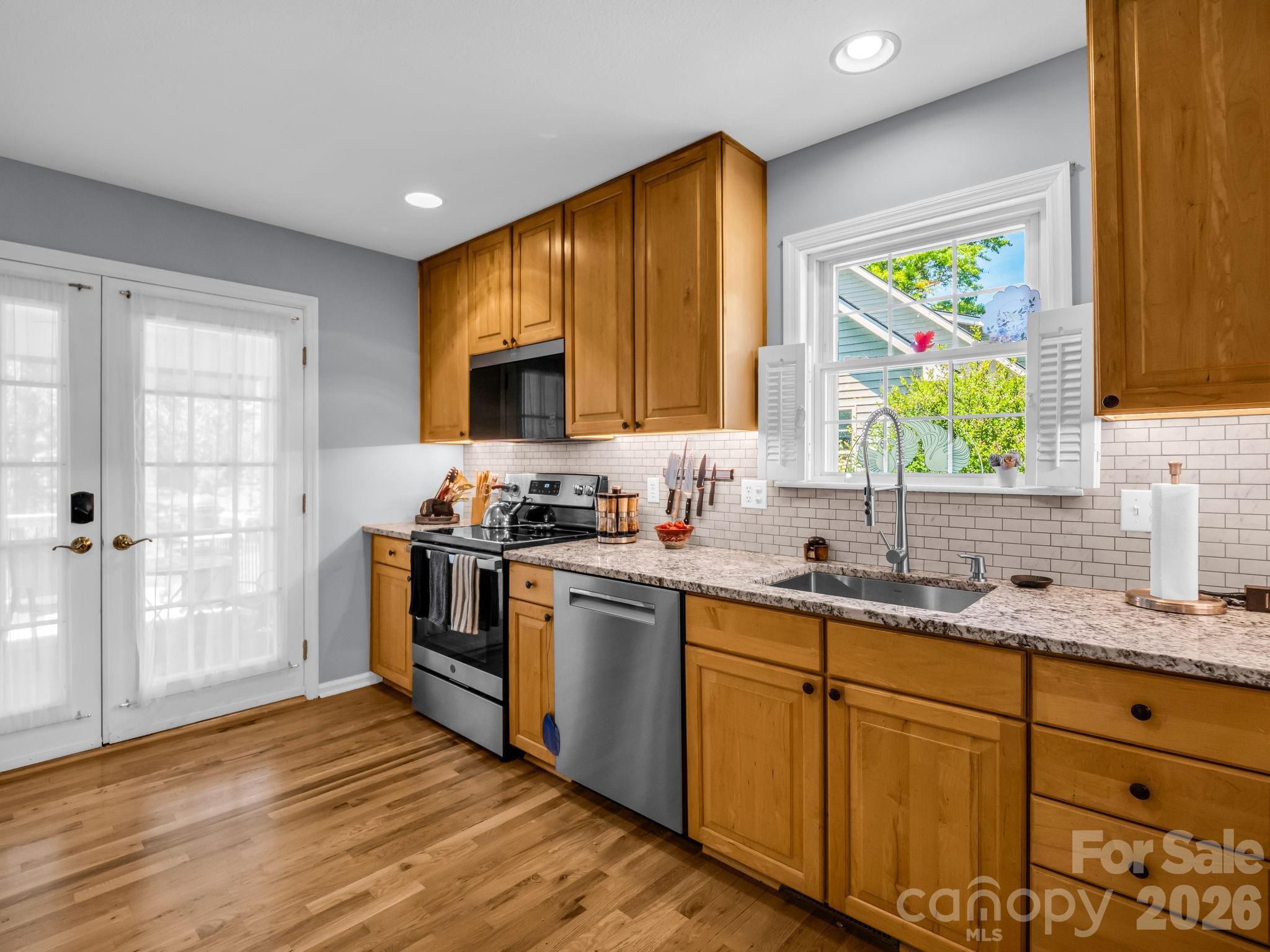 179 Kingfisher Lane — Mills River