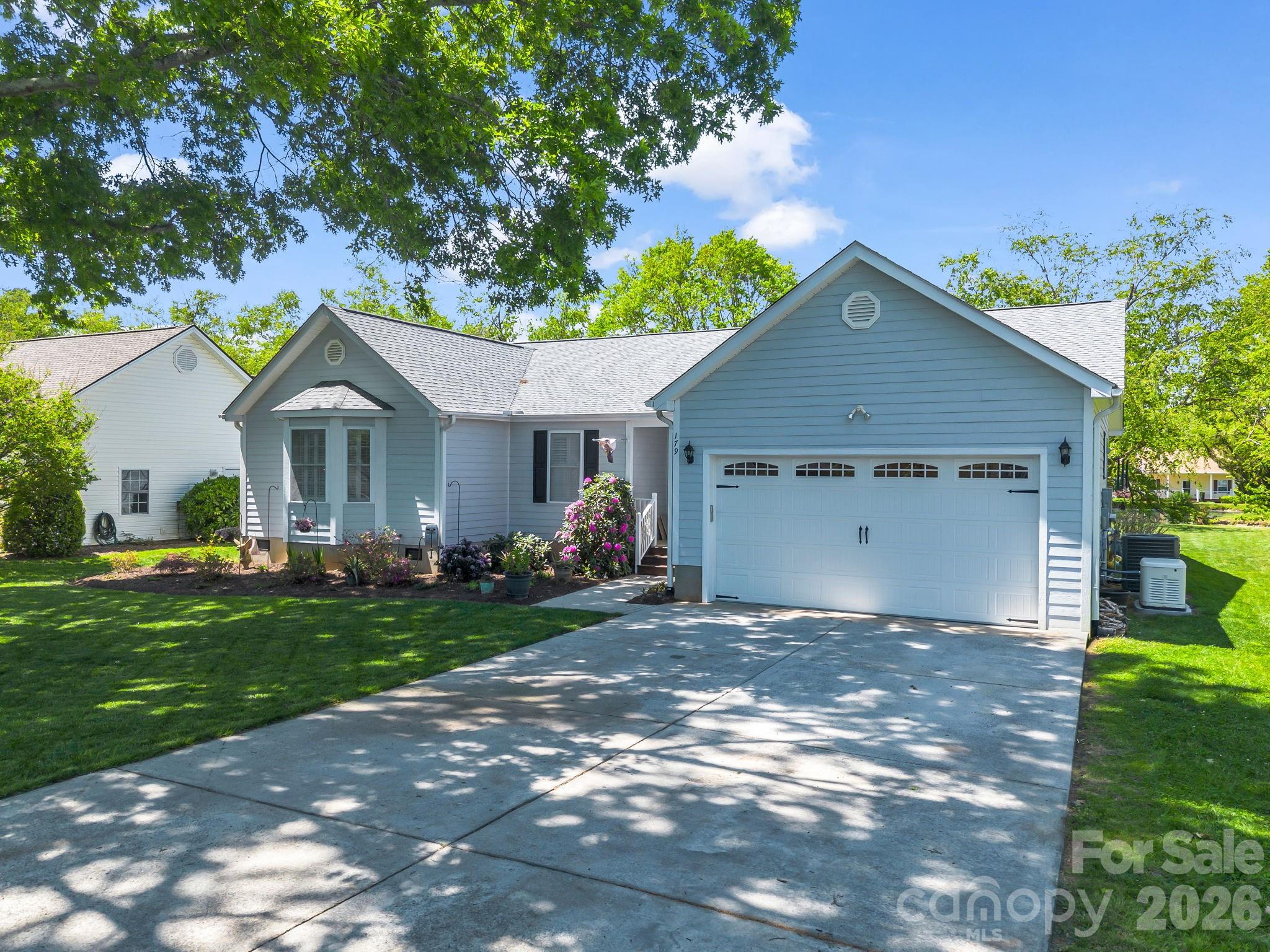 179 Kingfisher Lane — Mills River