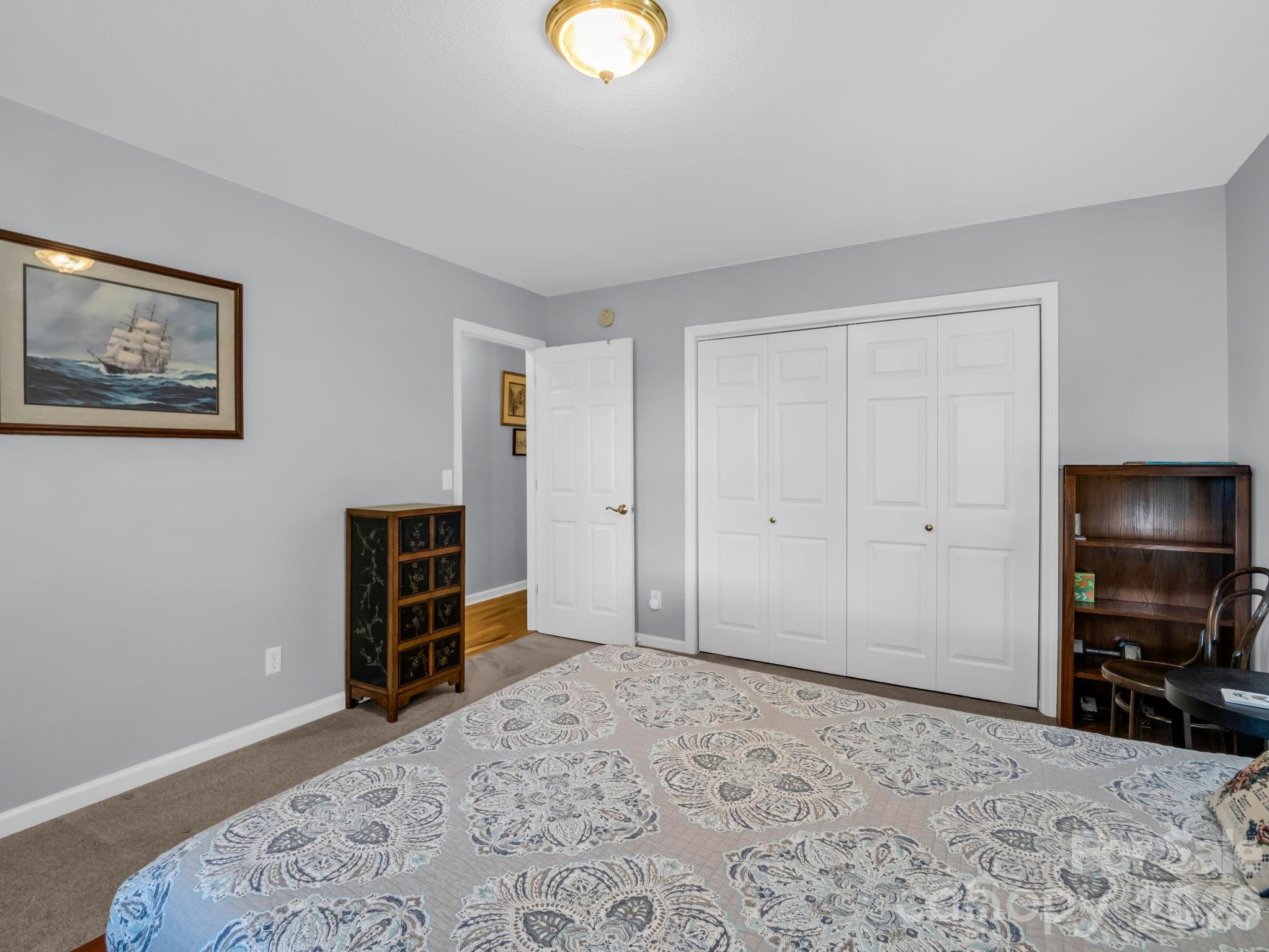 179 Kingfisher Lane — Mills River