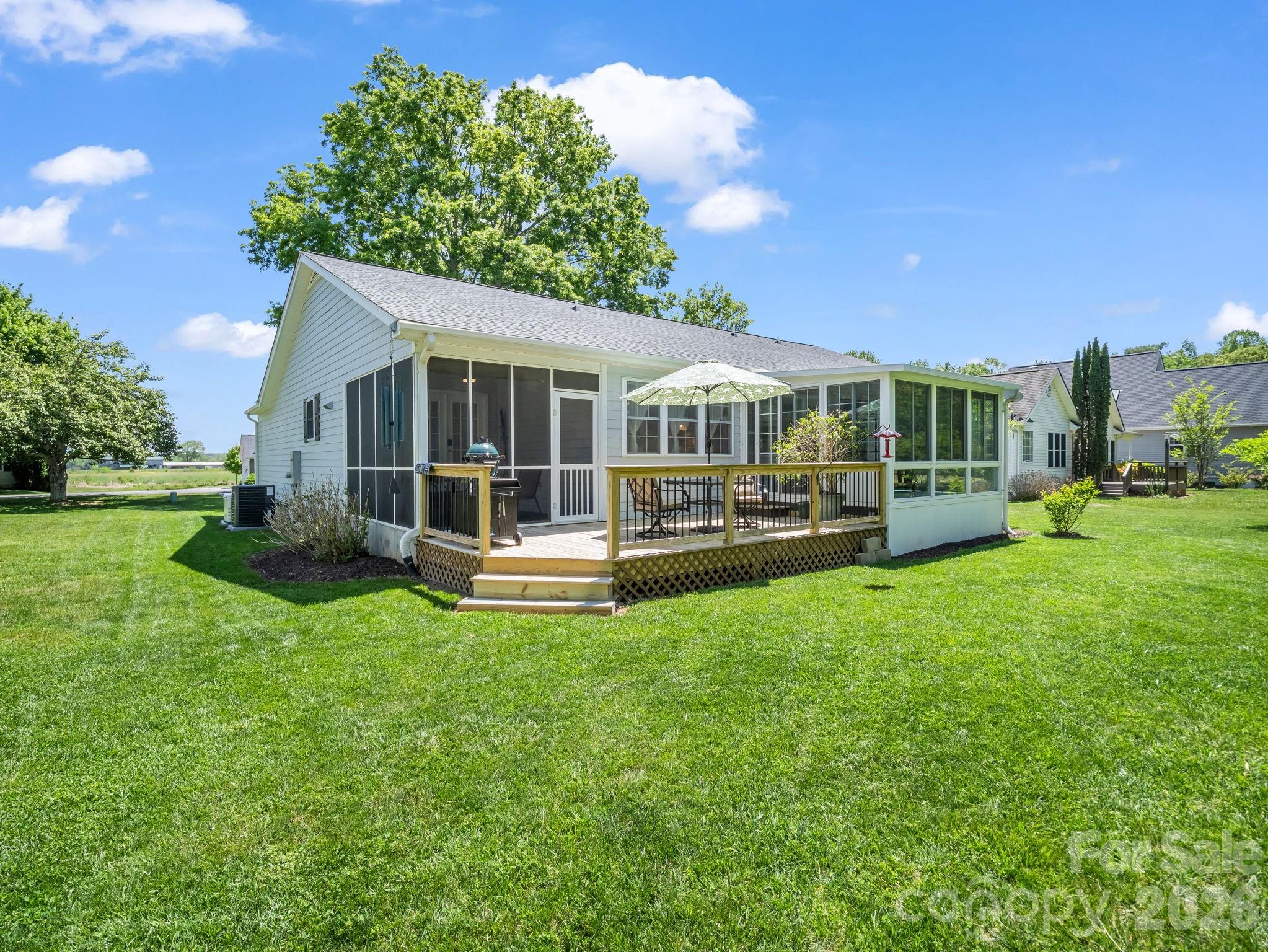 179 Kingfisher Lane — Mills River
