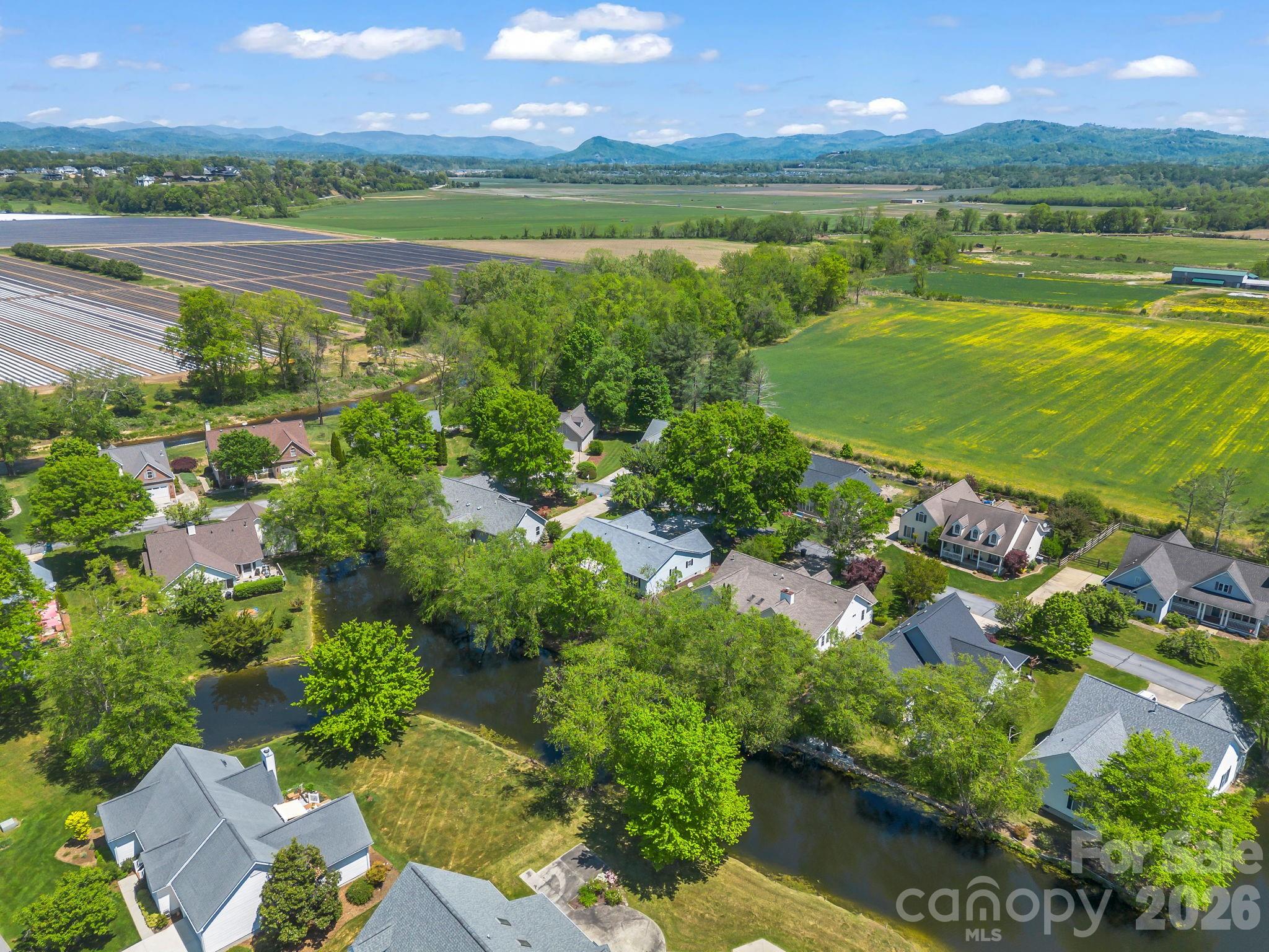 179 Kingfisher Lane — Mills River