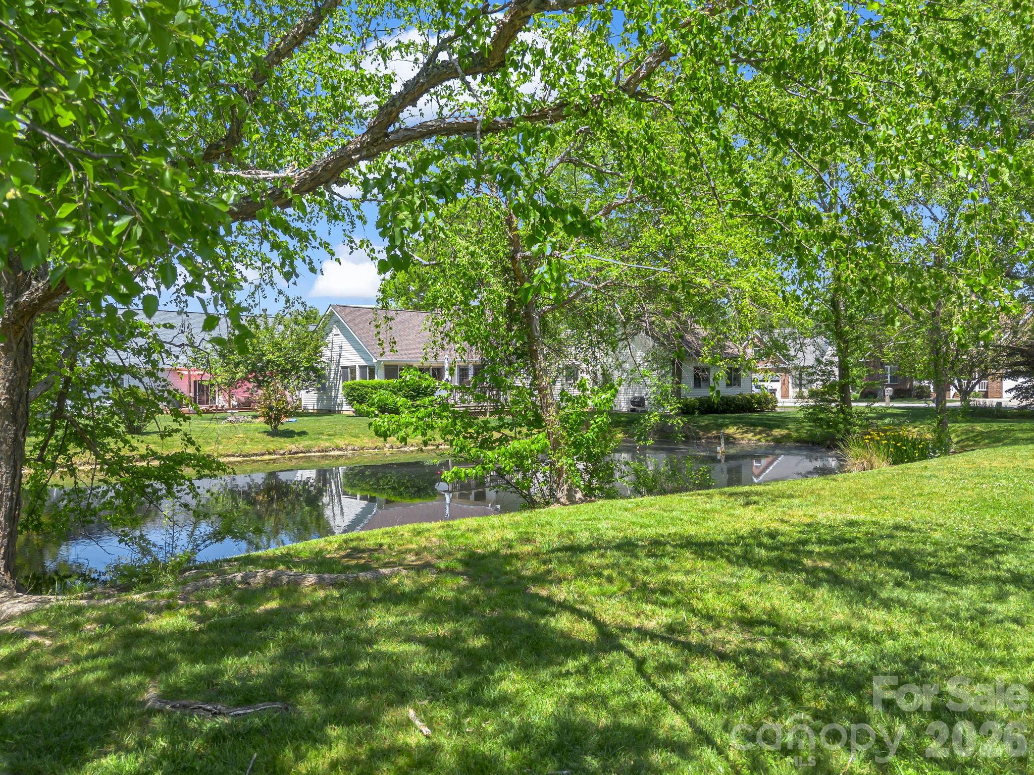 179 Kingfisher Lane — Mills River