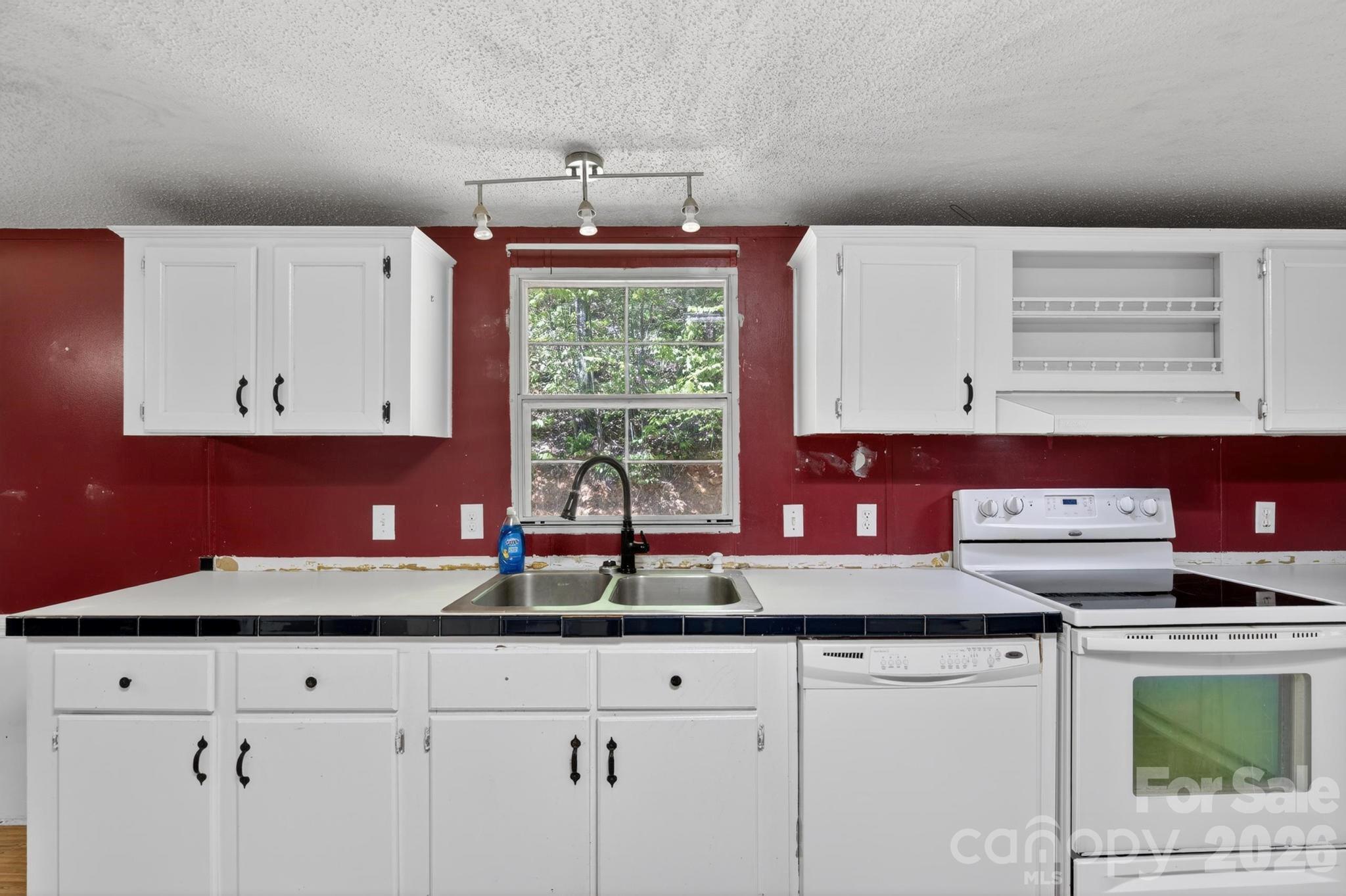 2324 Alfred Hartley Road — Lenoir