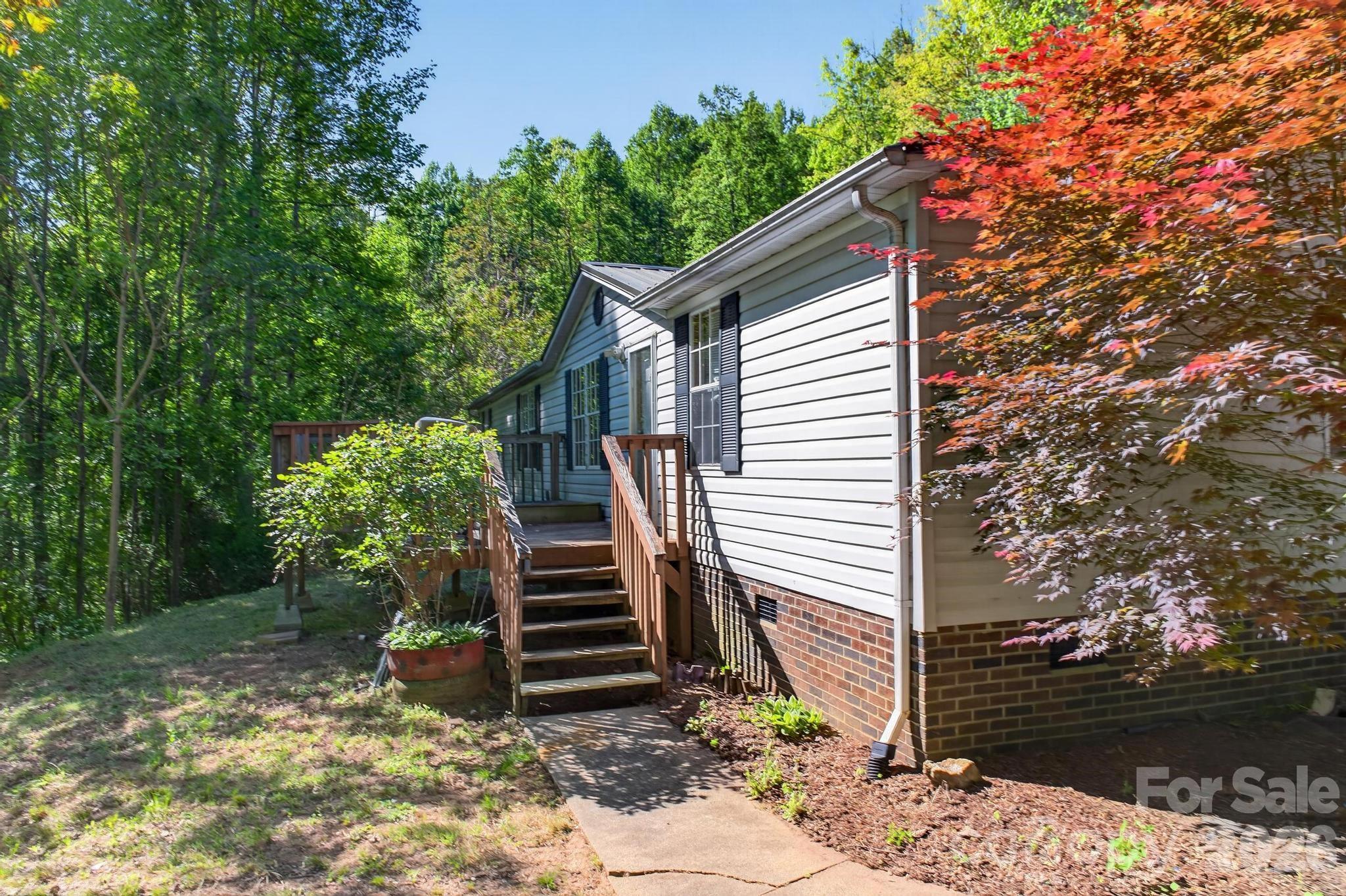 2324 Alfred Hartley Road — Lenoir