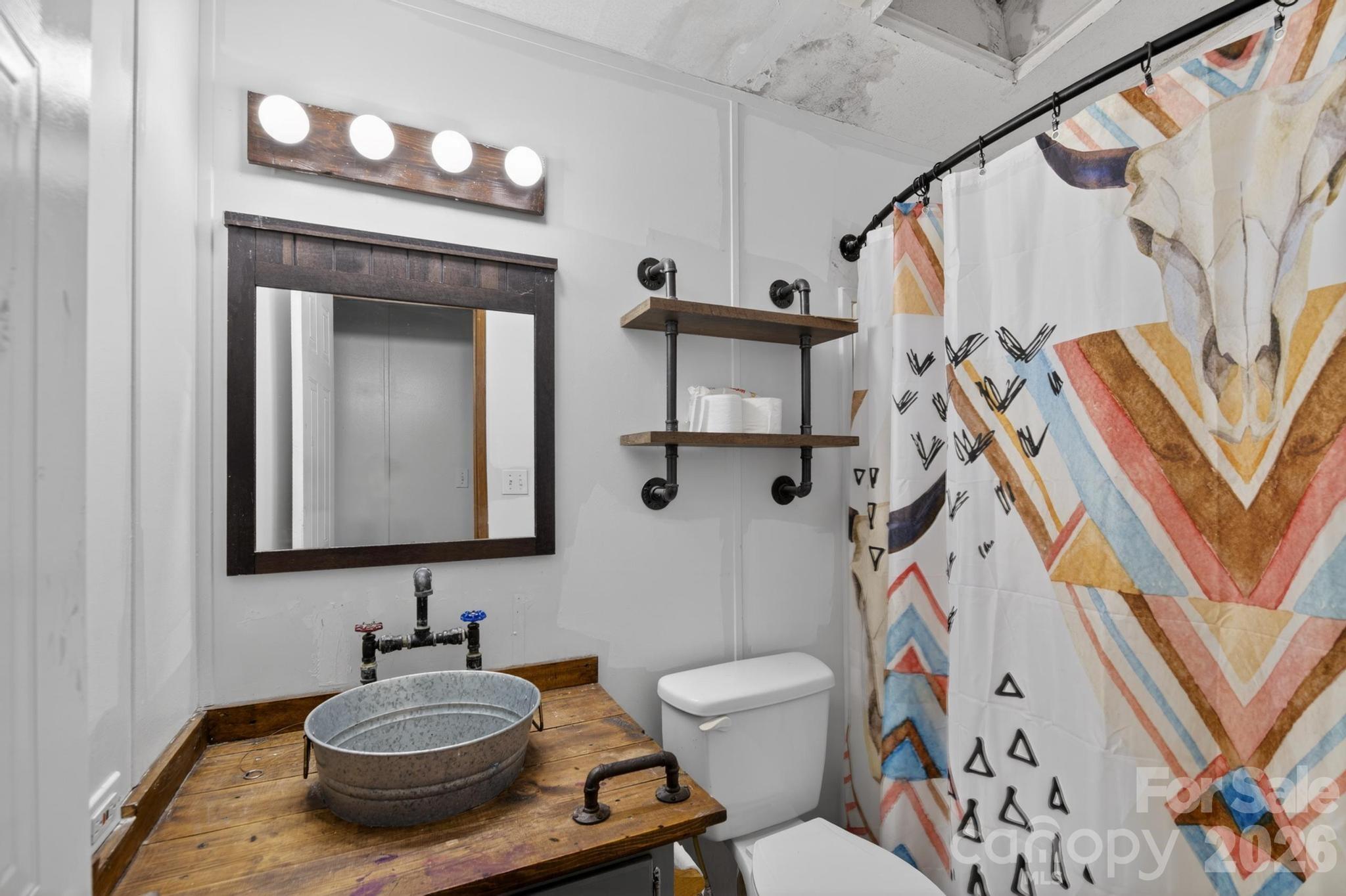 2324 Alfred Hartley Road — Lenoir