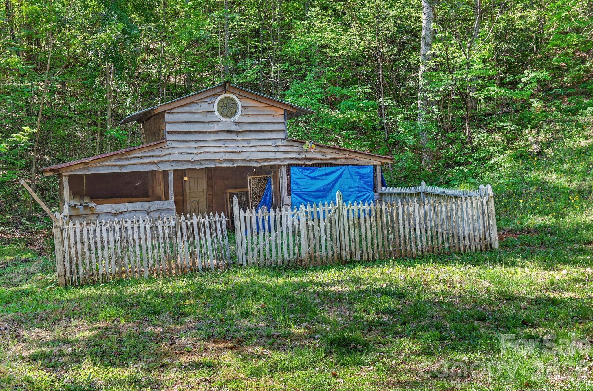 2324 Alfred Hartley Road — Lenoir