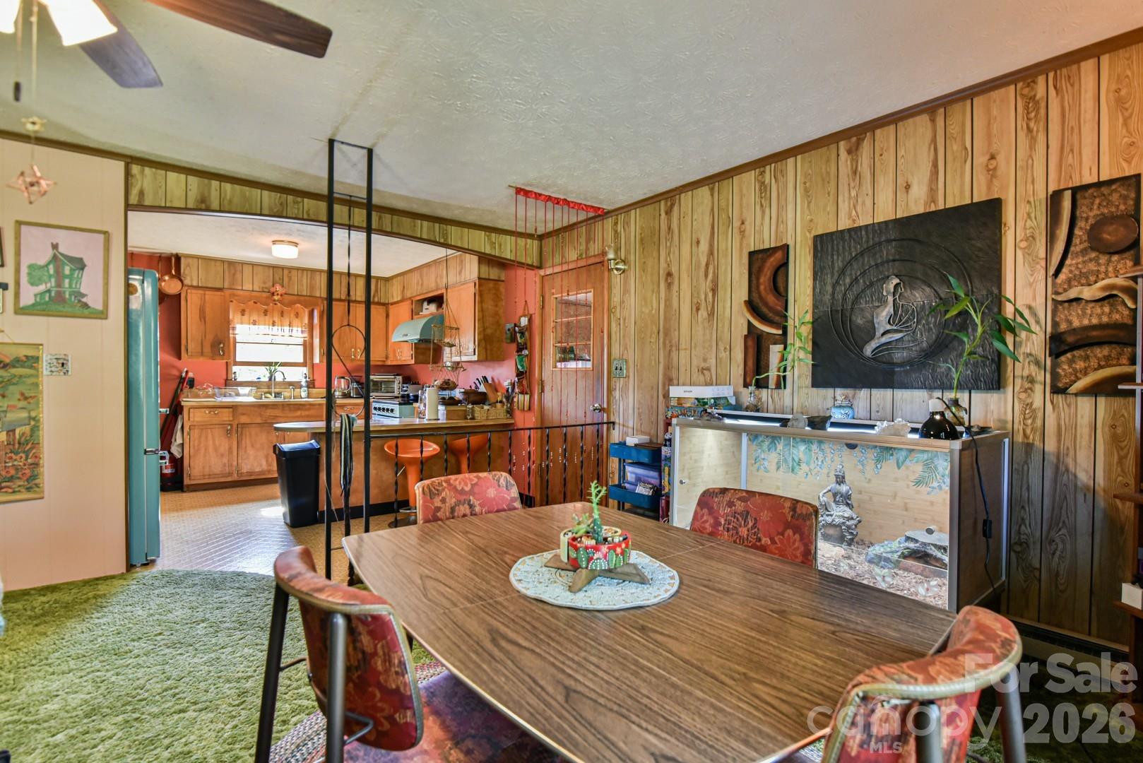 16 Rocking Chair Lane — Leicester