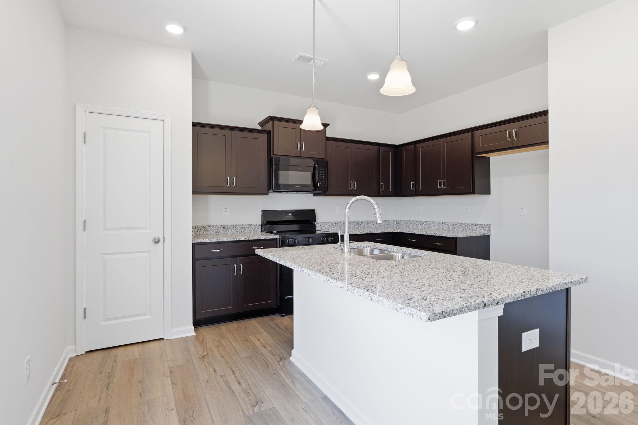 5694 Hagler Loop — Catawba
