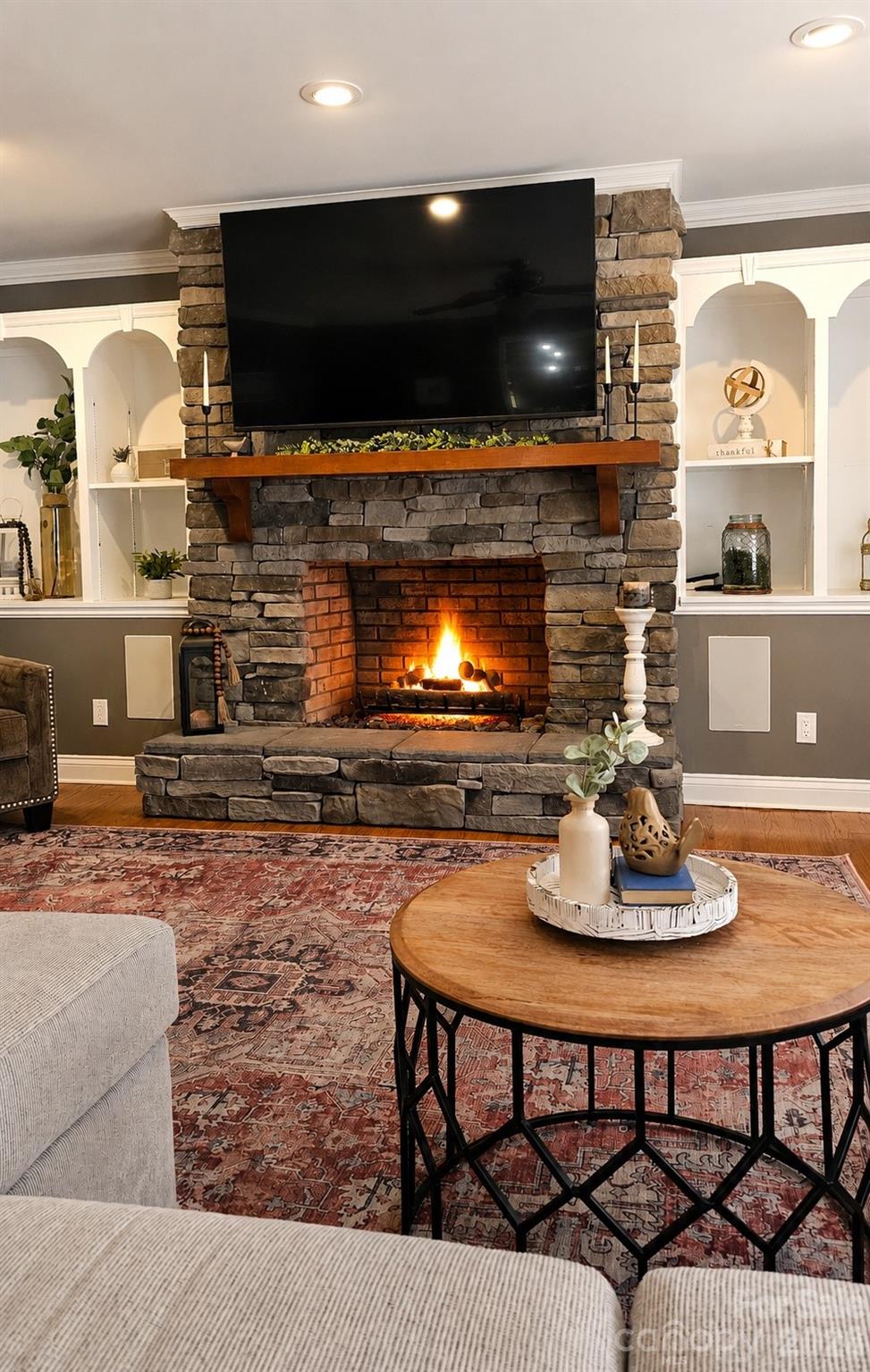 1121 Smith Street — Albemarle