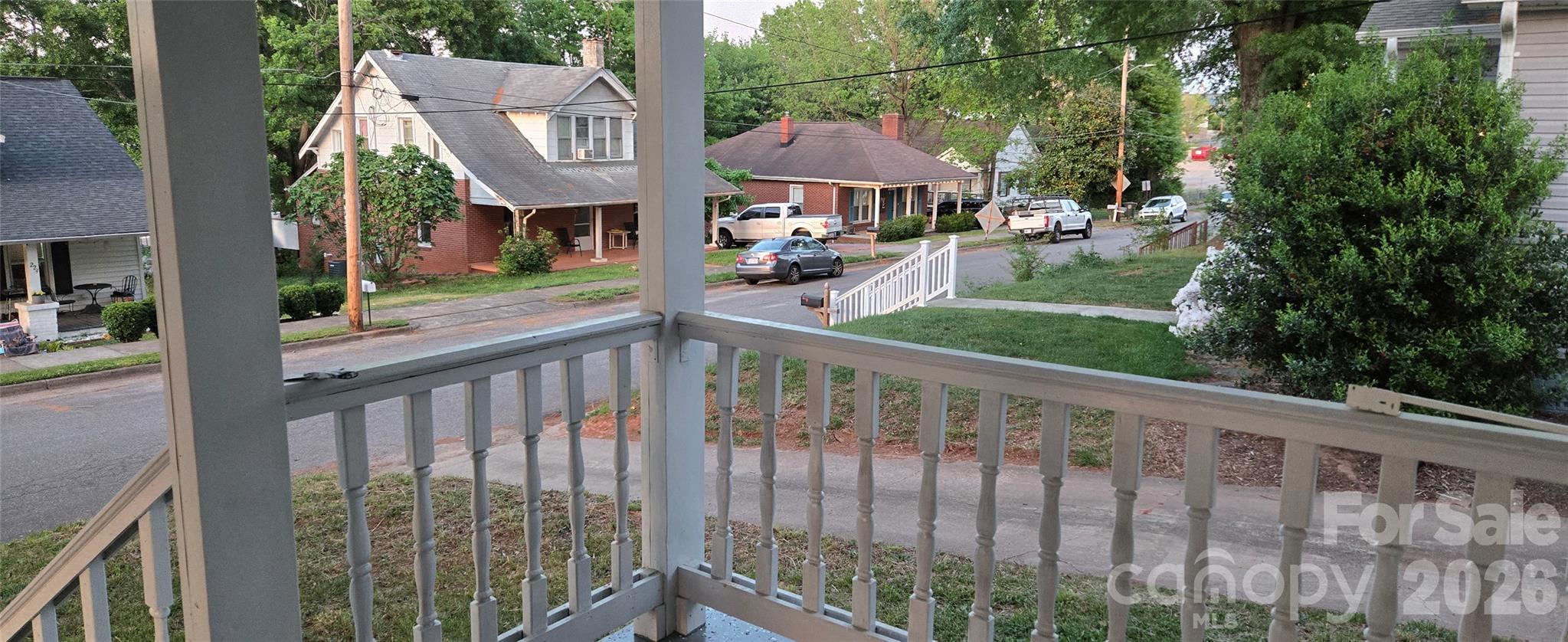 227 W B Street — Newton