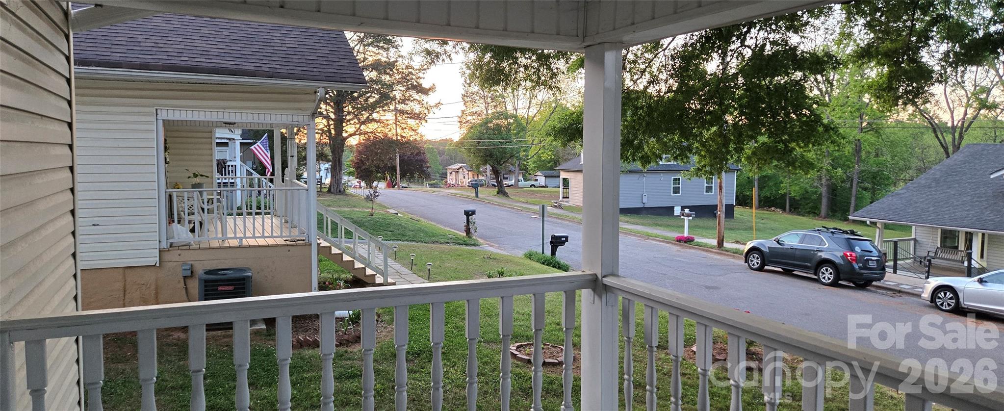 227 W B Street — Newton