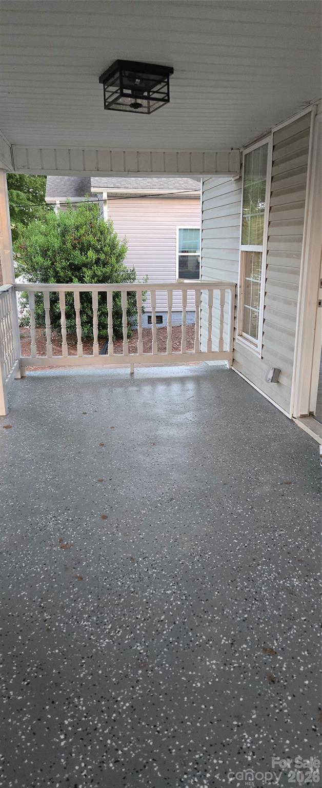 227 W B Street — Newton
