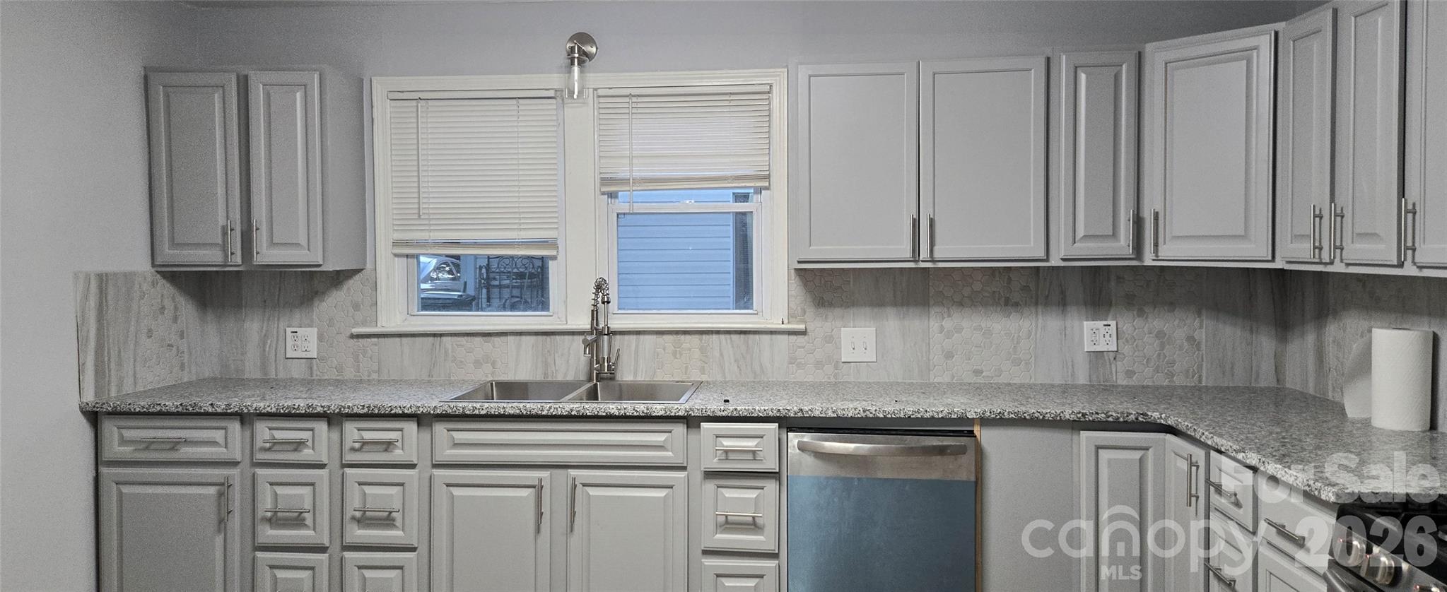 227 W B Street — Newton