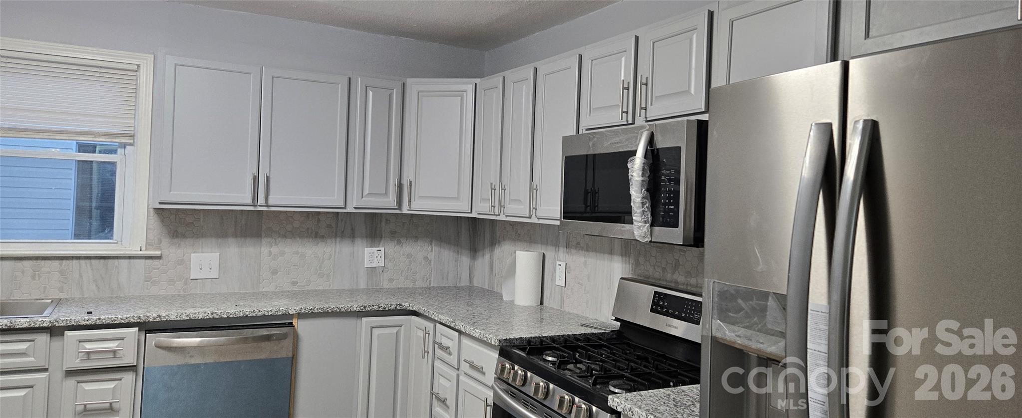 227 W B Street — Newton