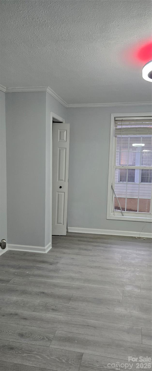 227 W B Street — Newton