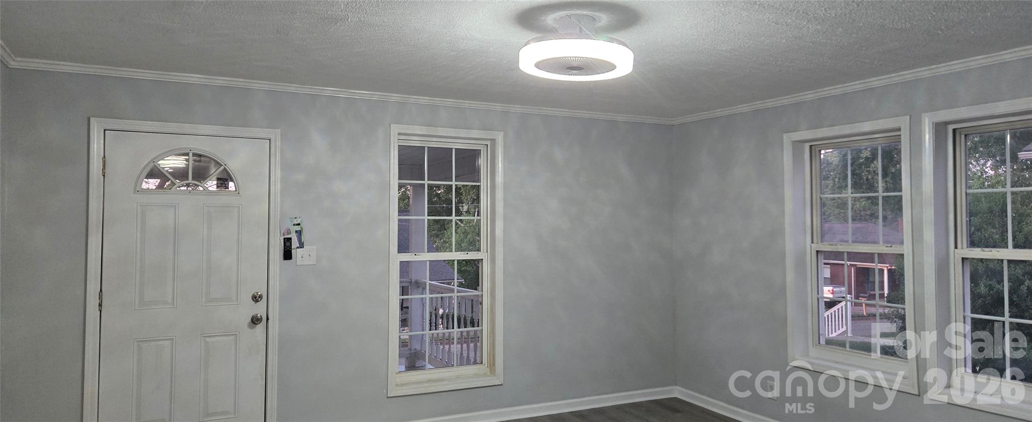 227 W B Street — Newton