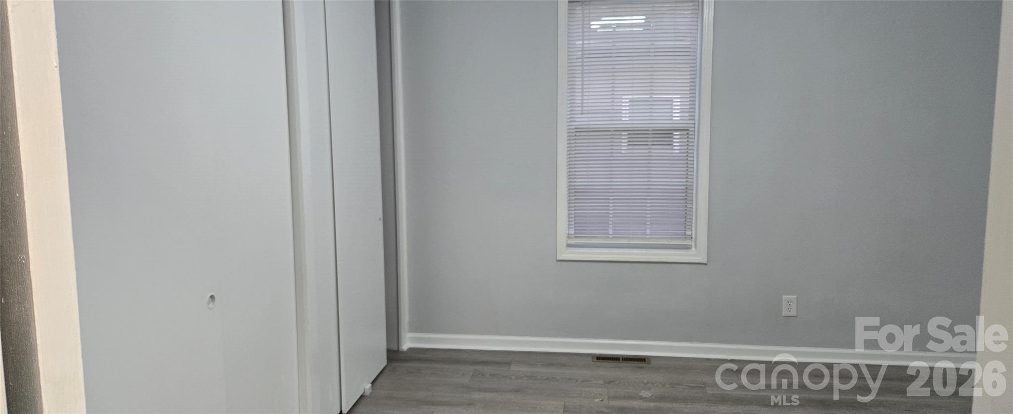 227 W B Street — Newton
