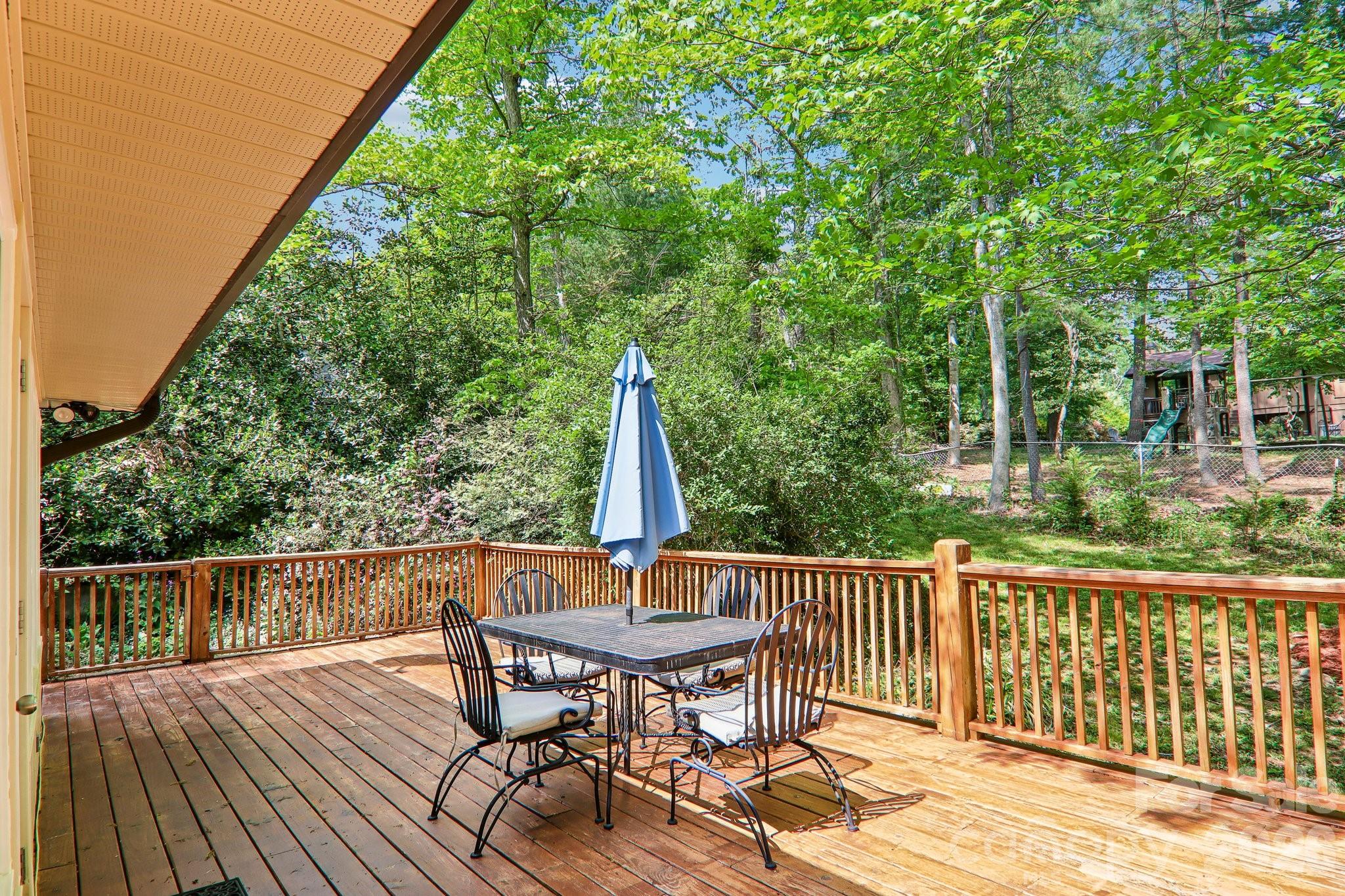 14 Forest Ridge Drive — Arden