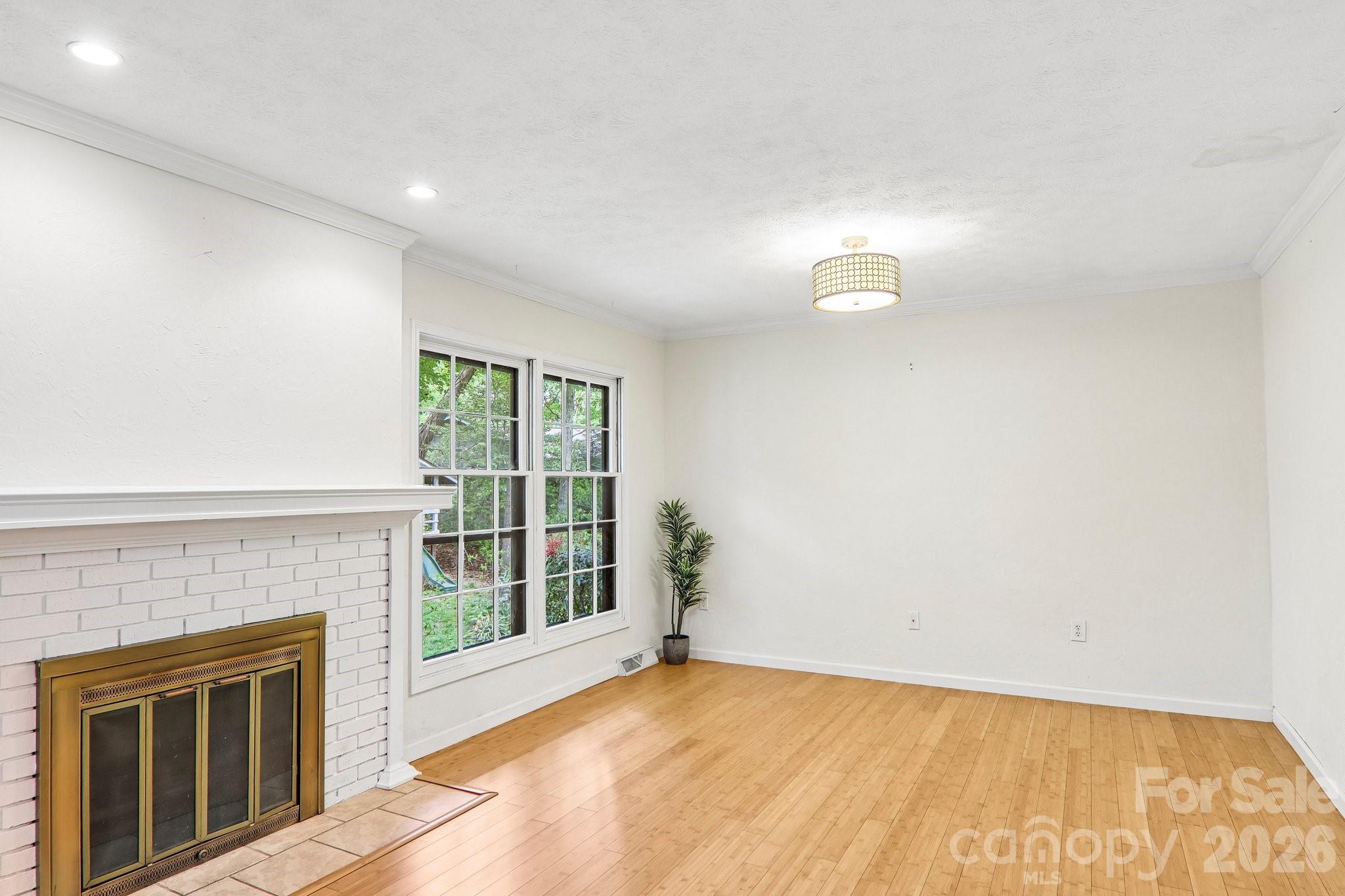 14 Forest Ridge Drive — Arden