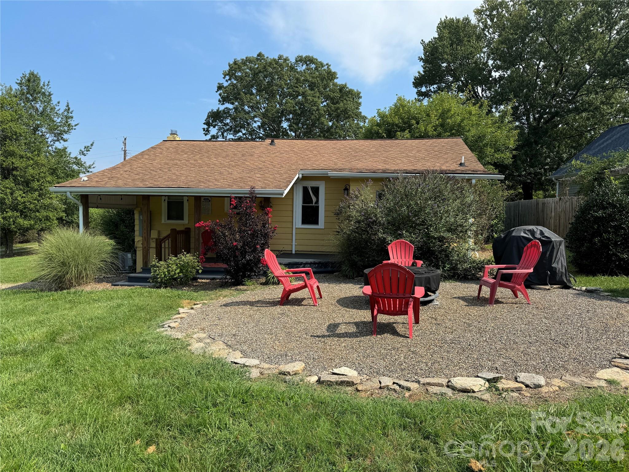 144 Macedonia Road — Asheville