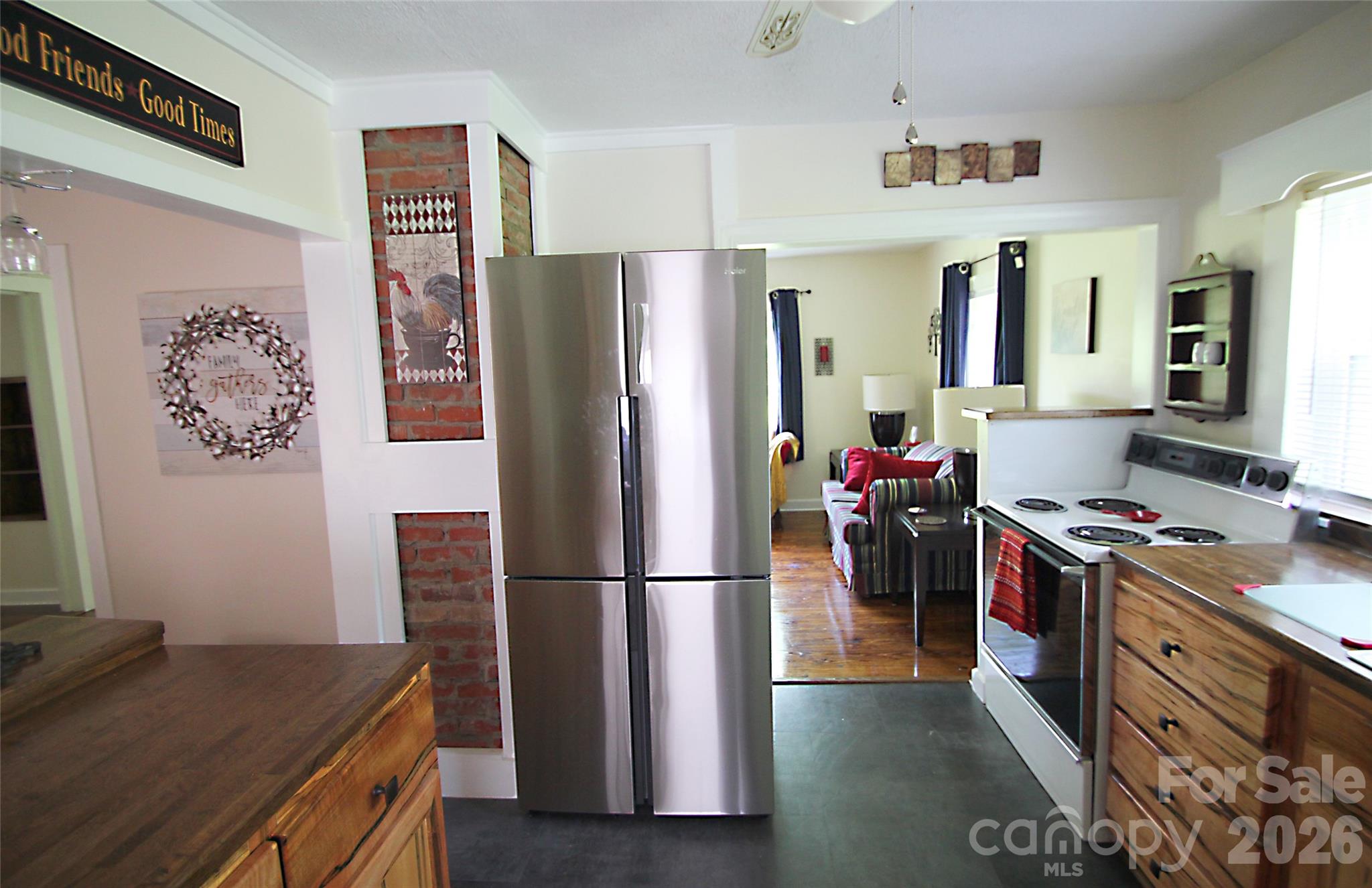 144 Macedonia Road — Asheville