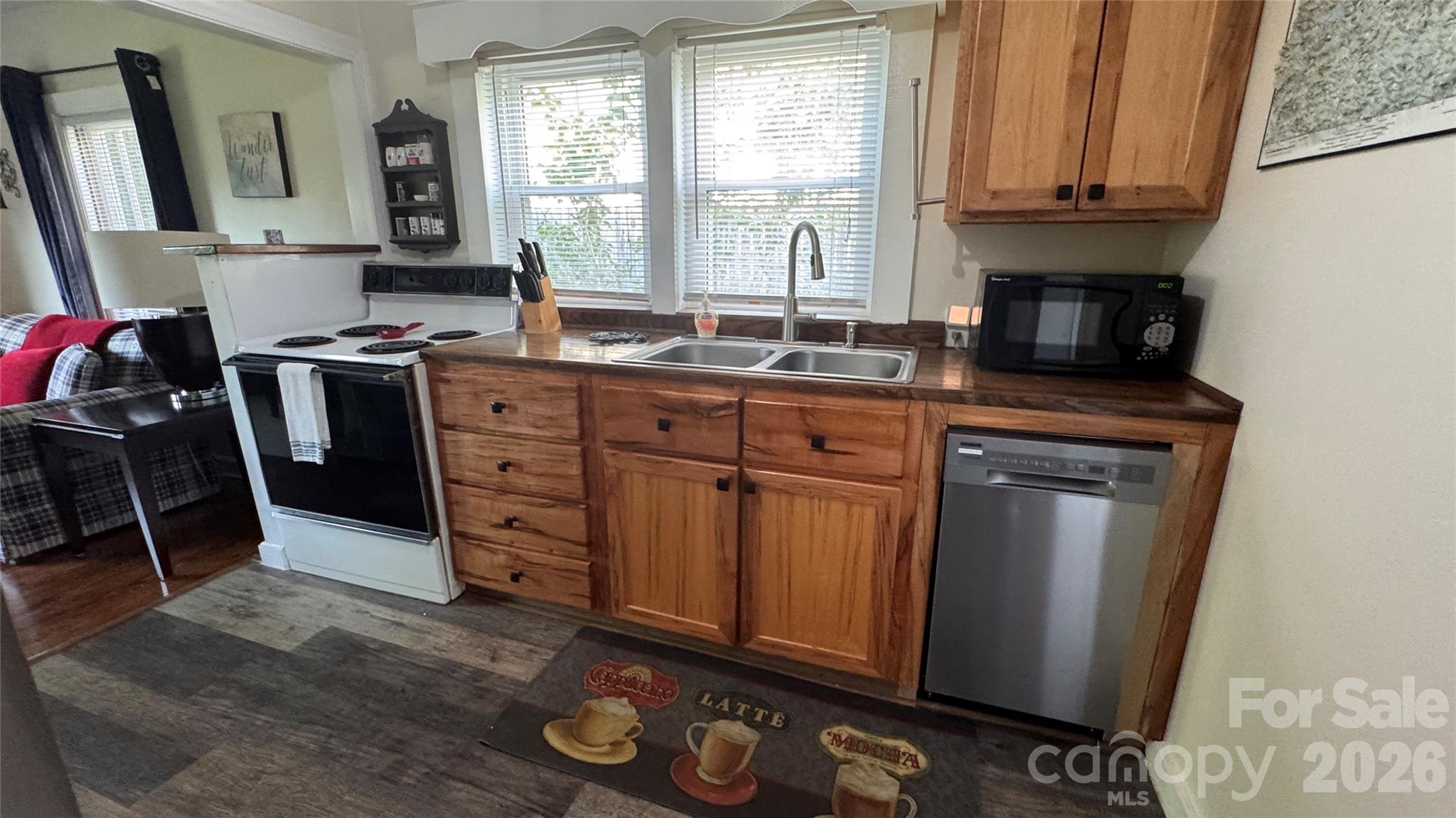 144 Macedonia Road — Asheville