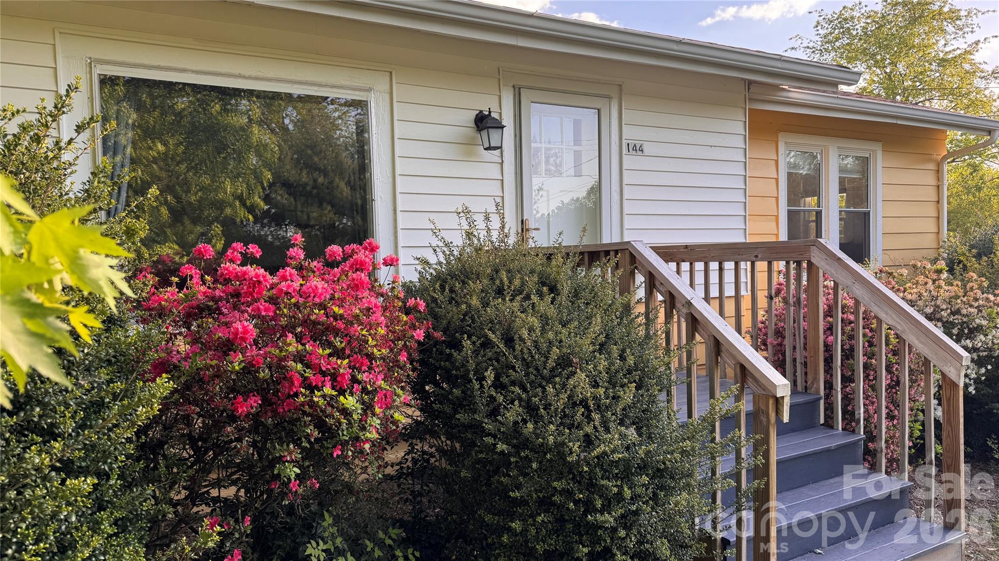 144 Macedonia Road — Asheville