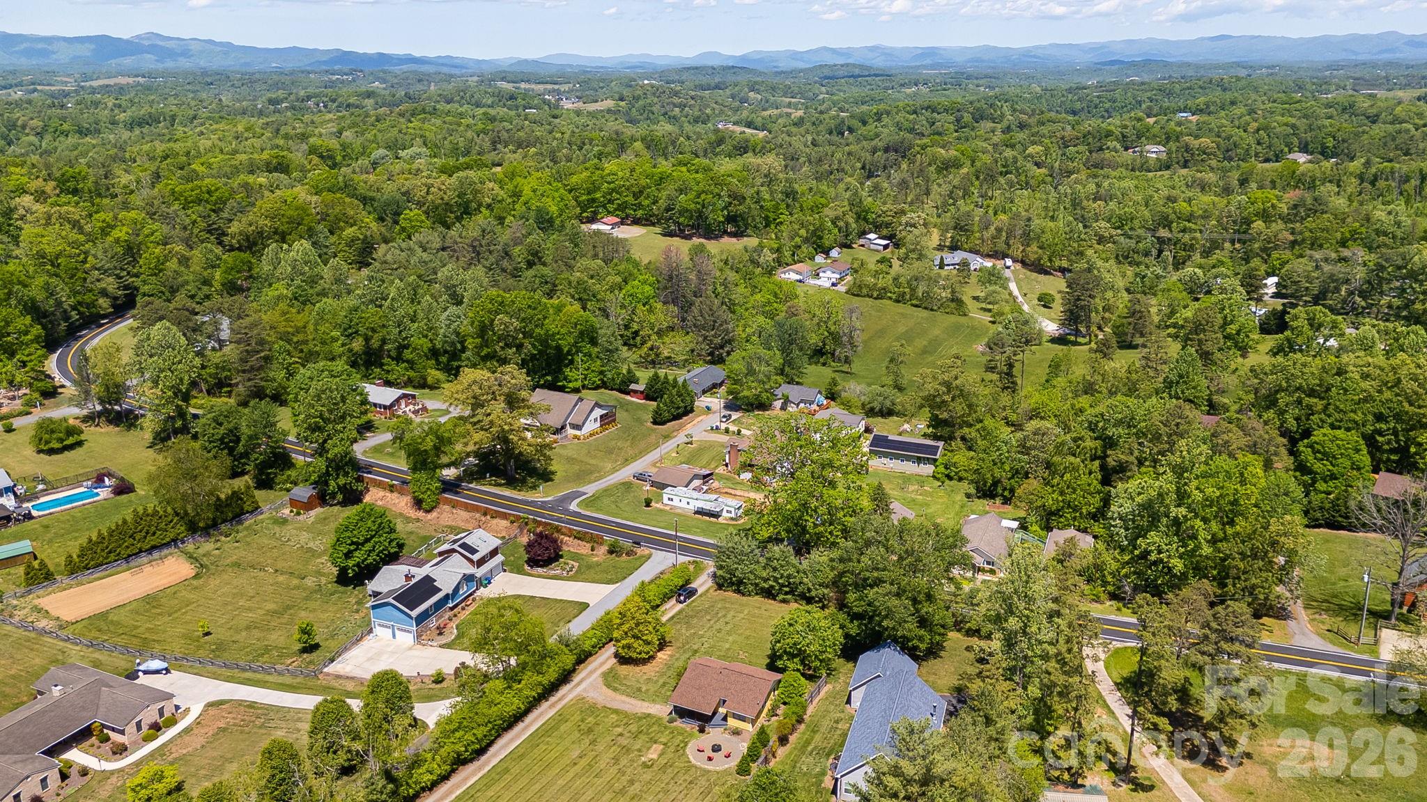 144 Macedonia Road — Asheville