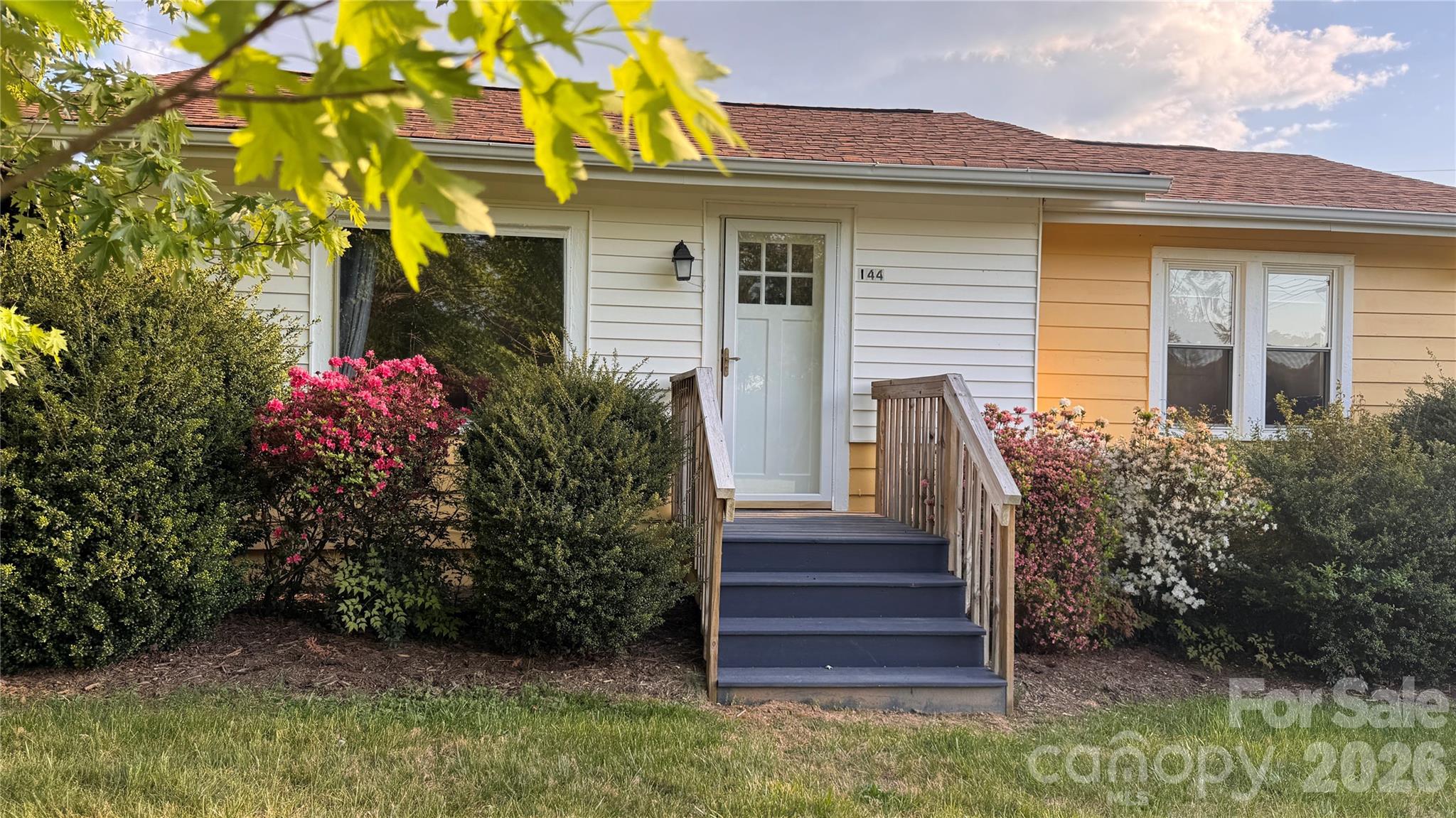 144 Macedonia Road — Asheville