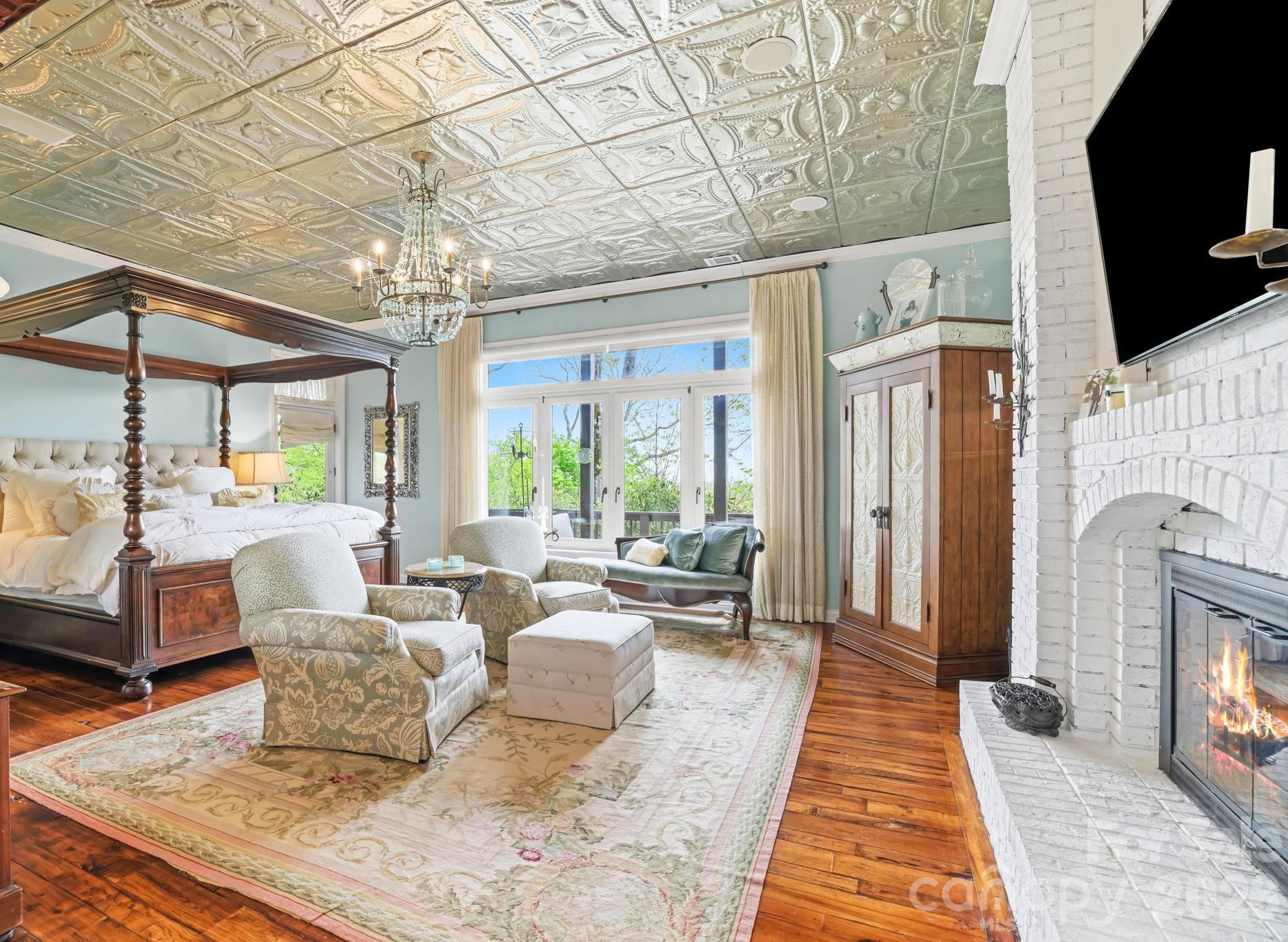 1052 Toxaway Drive — Lake Toxaway