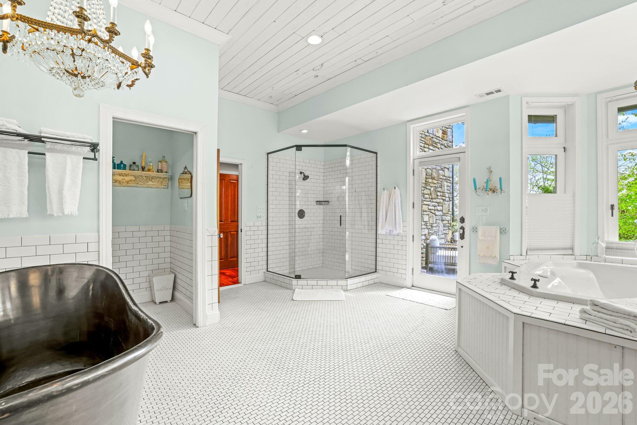 1052 Toxaway Drive — Lake Toxaway